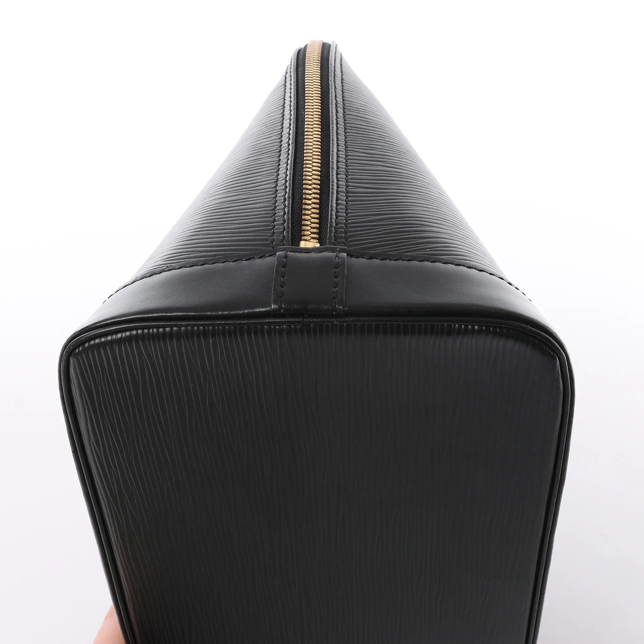 Louis Vuitton Alma PM Epi Leather Handbag in Black M52142