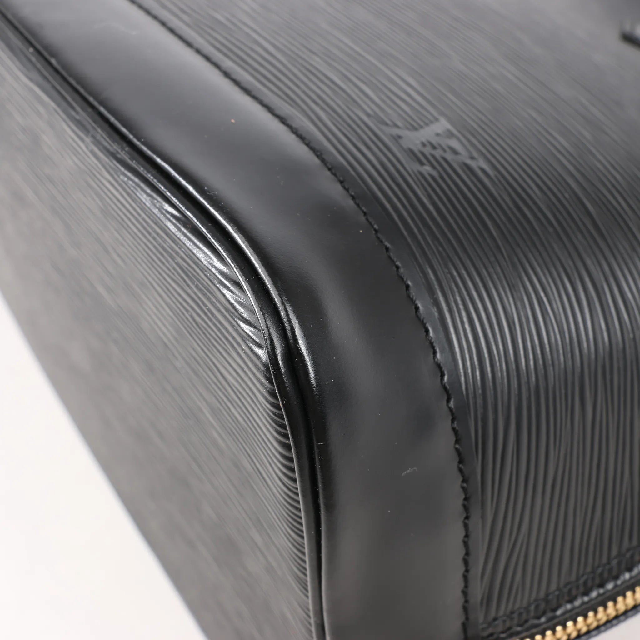 Louis Vuitton Epi Leather Alma PM Handbag in Black M52142