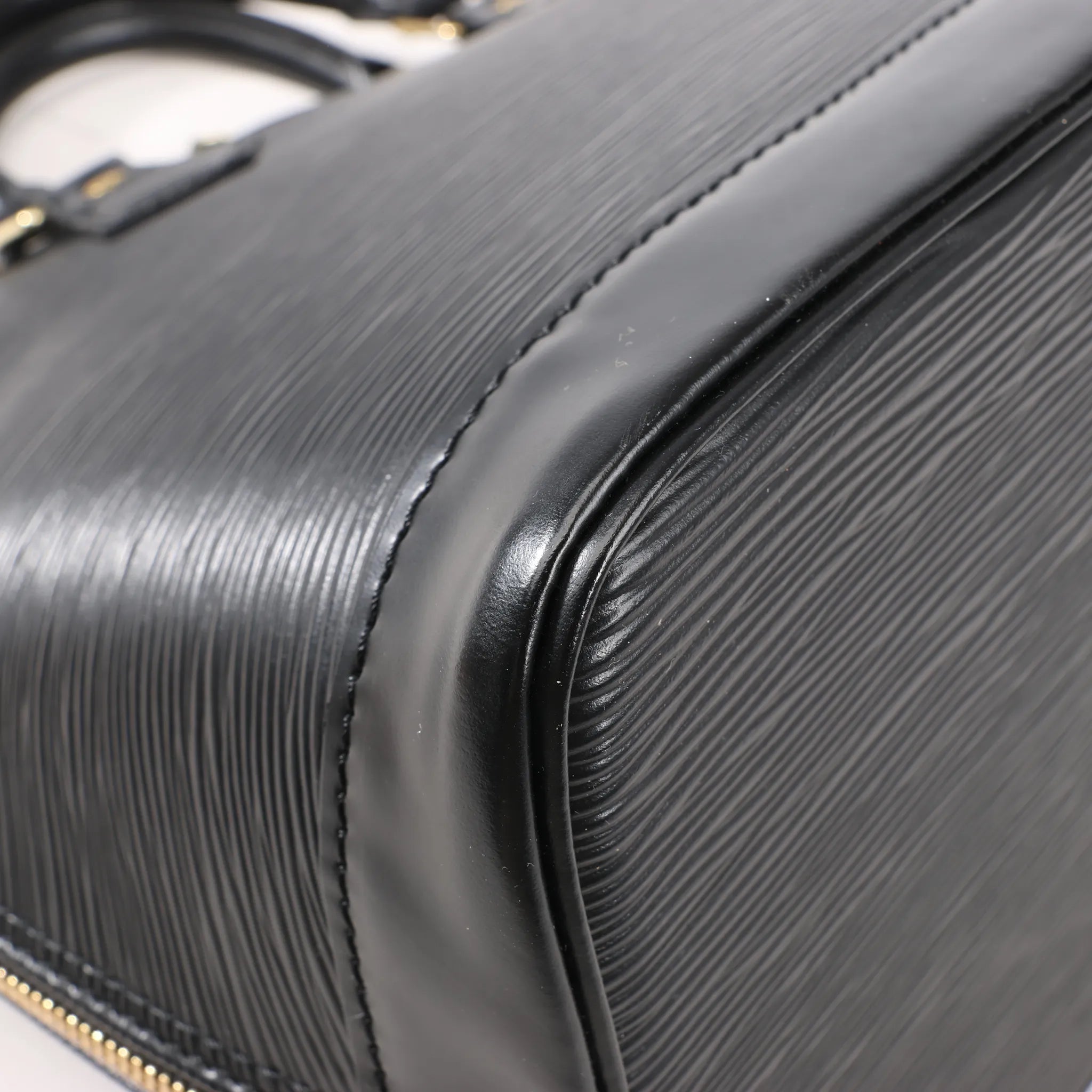 Louis Vuitton Epi Leather Alma PM Handbag in Black M52142