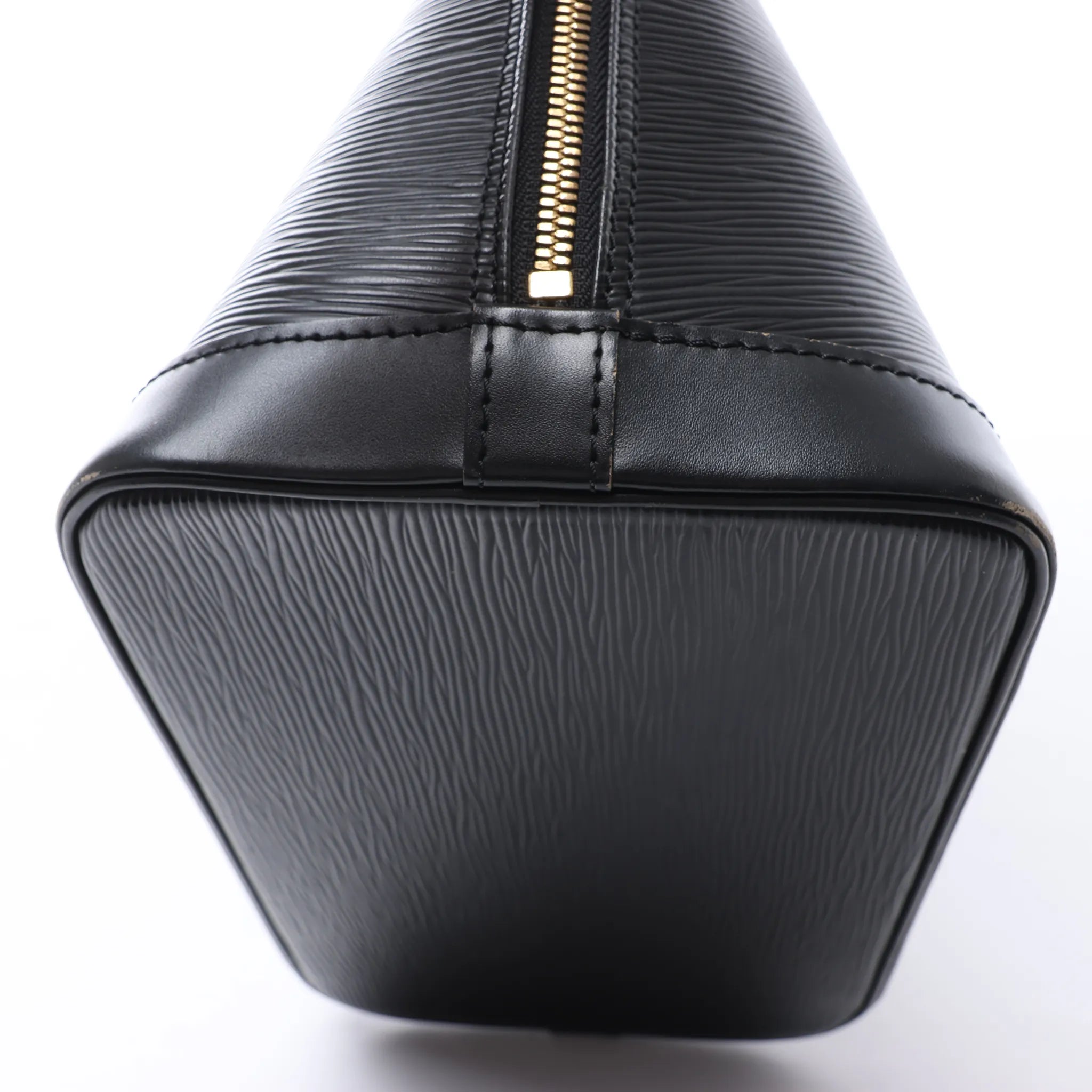 Louis Vuitton Alma PM Epi Leather Handbag in Black M52142