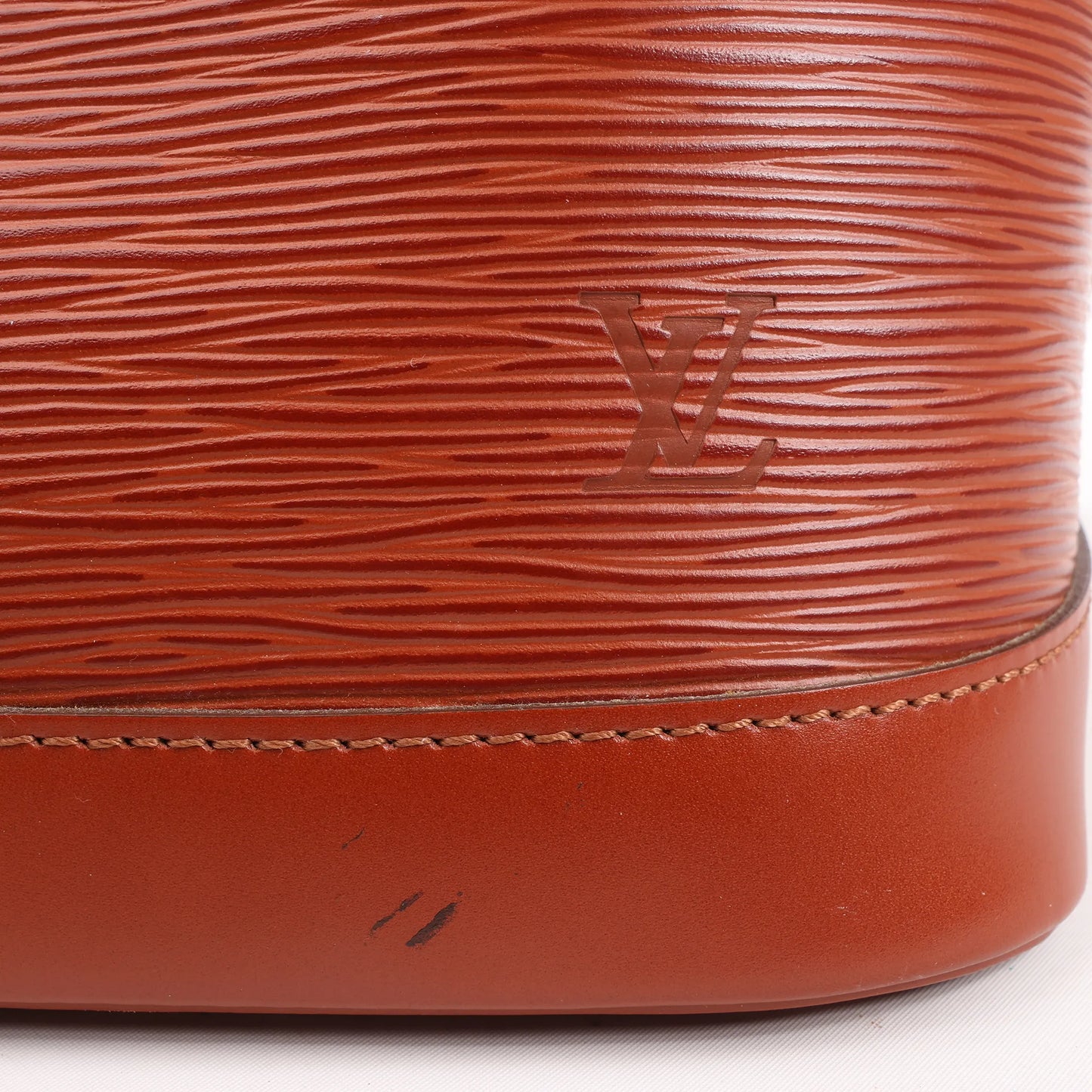 Louis Vuitton Epi Leather Alma PM 2Way Handbag in Brown M52143