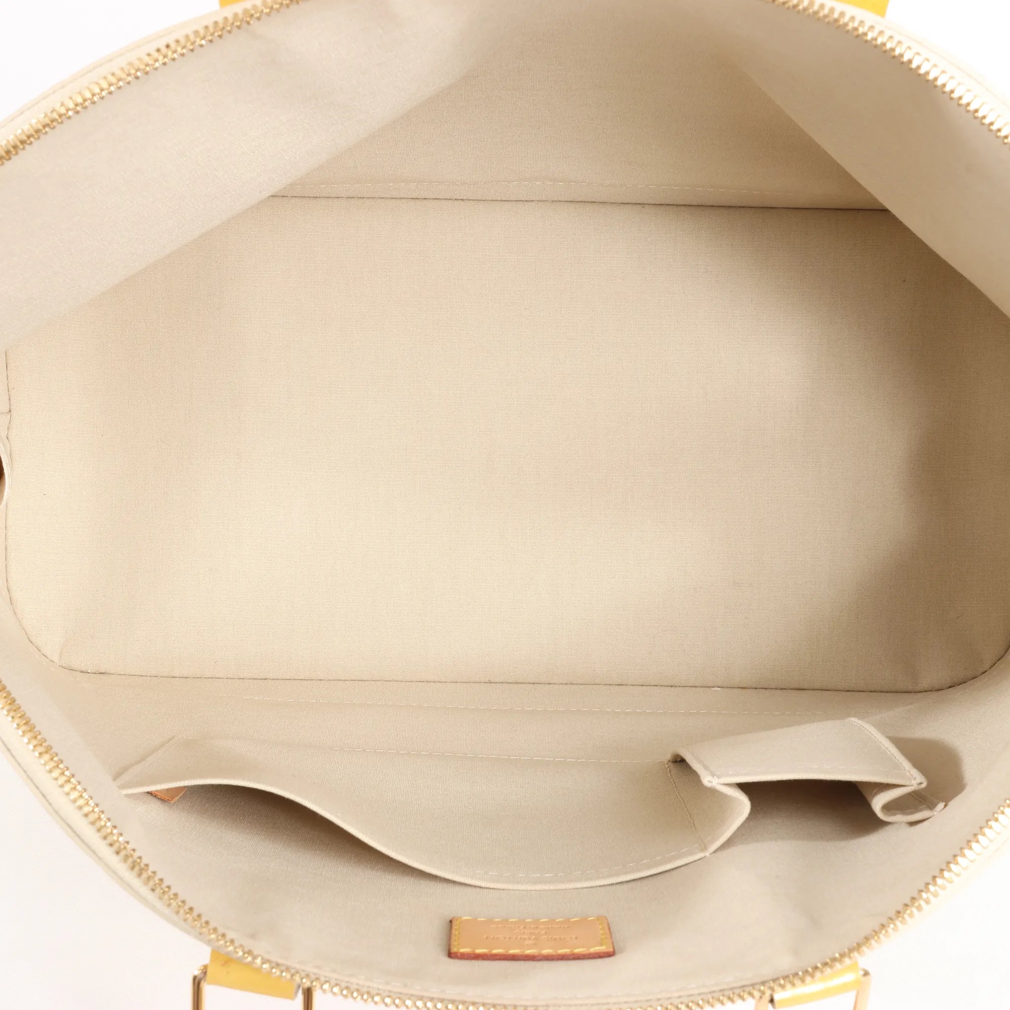 Louis Vuitton Alma GM Vernis Leather Handbag in Yellow M91450