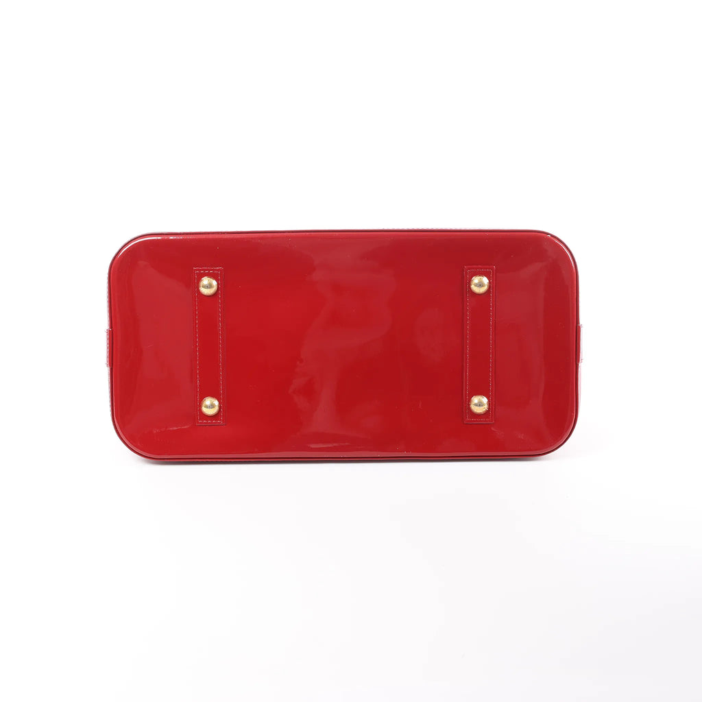 Louis Vuitton Alma GM Vernis Leather Handbag in Red M93596
