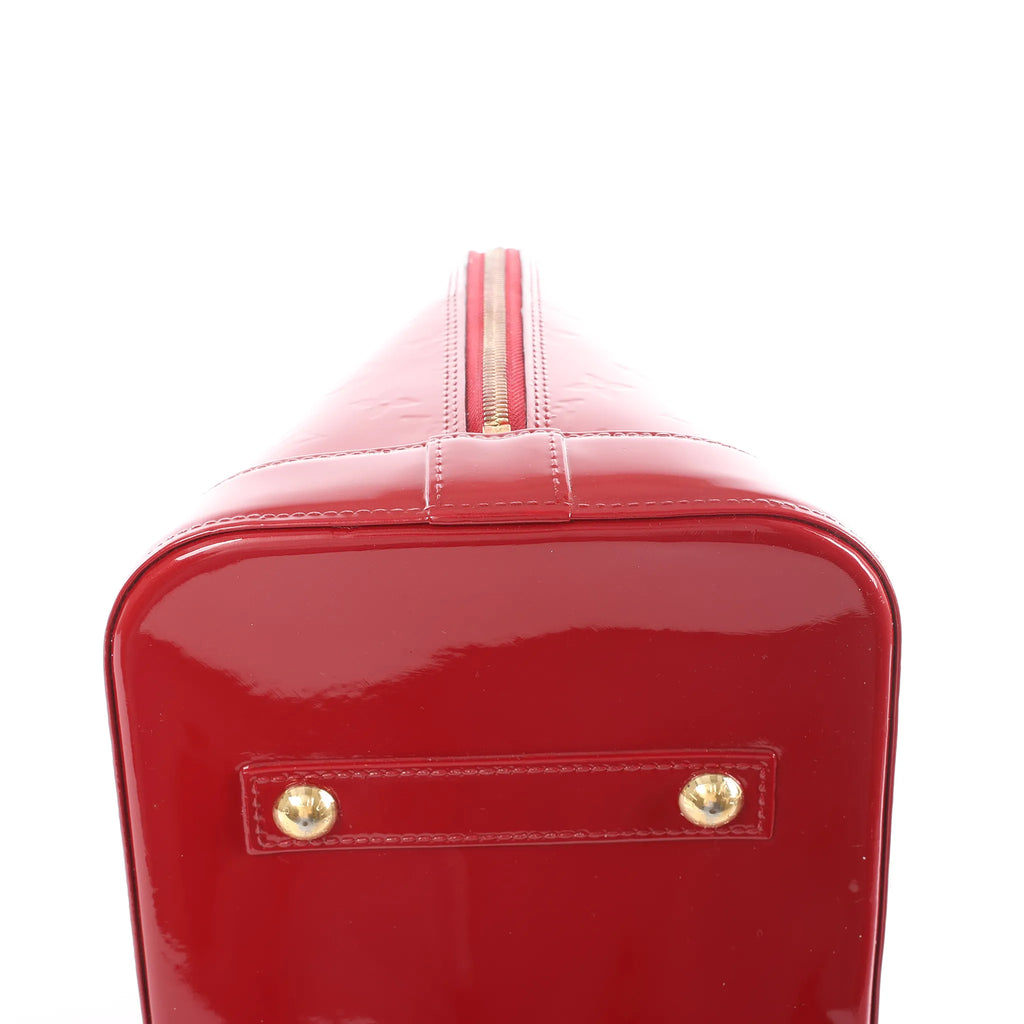 Louis Vuitton Alma GM Vernis Leather Handbag in Red M93596