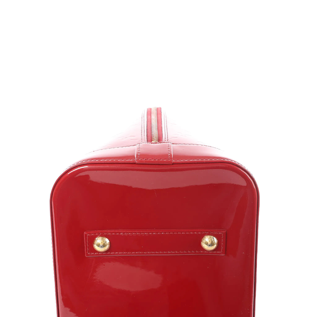 Louis Vuitton Alma GM Vernis Leather Handbag in Red M93596