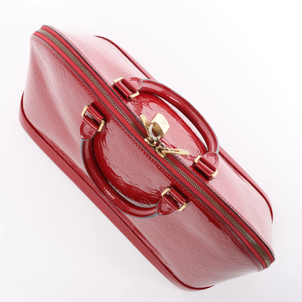 Louis Vuitton Alma GM Vernis Leather Handbag in Red M93596