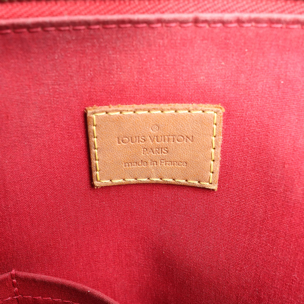 Louis Vuitton Alma GM Vernis Leather Handbag in Red M93596