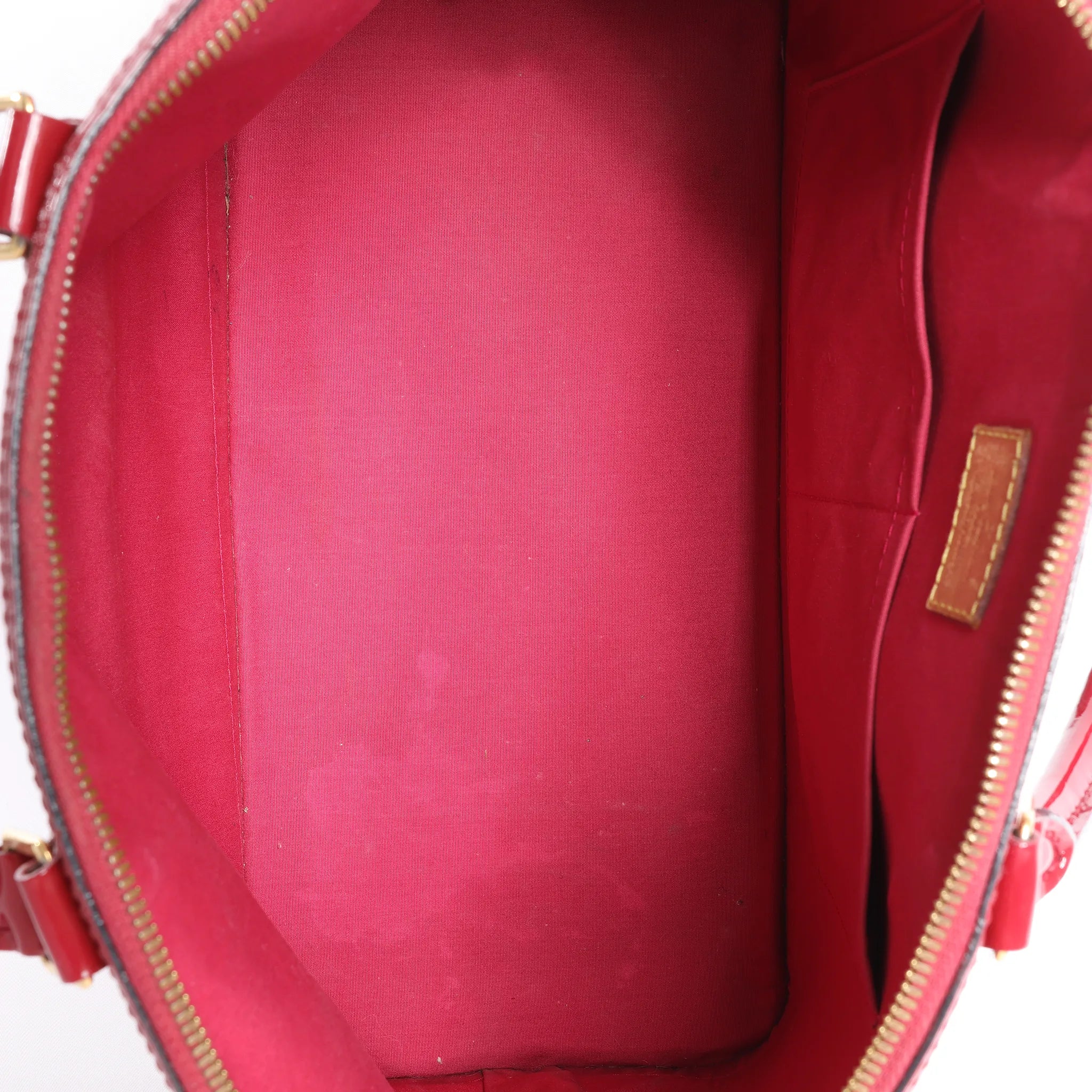 Louis Vuitton Alma GM Vernis Leather Handbag in Red M93596
