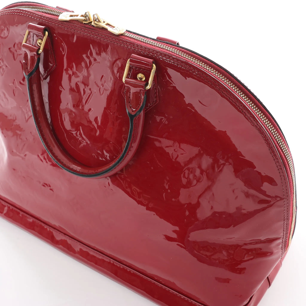 Louis Vuitton Alma GM Vernis Leather Handbag in Red M93596