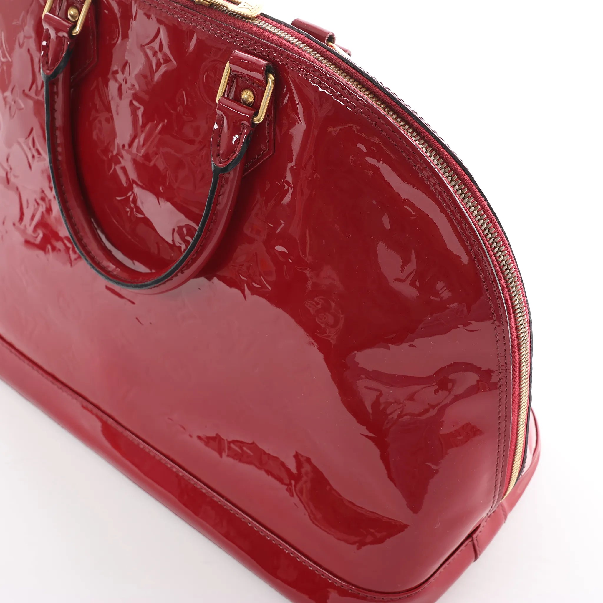 Louis Vuitton Alma GM Vernis Leather Handbag in Red M93596