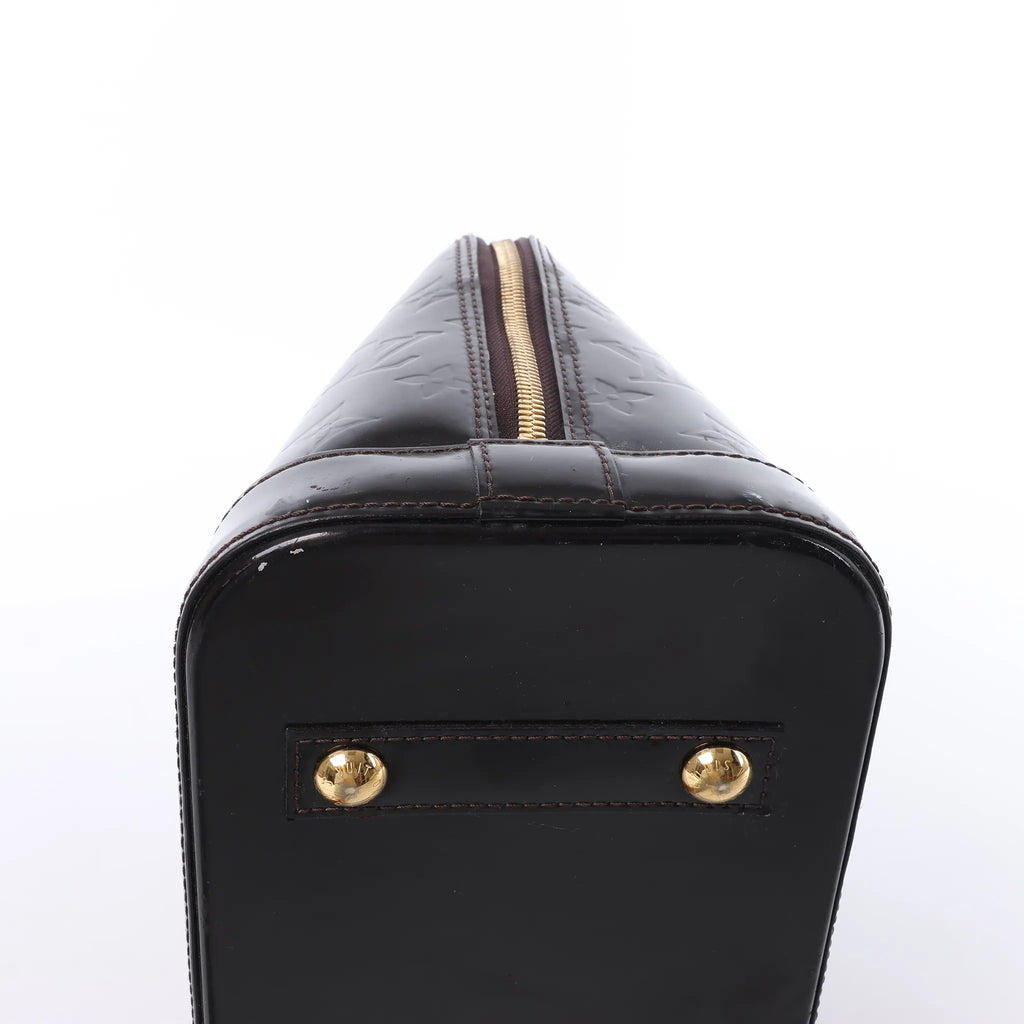 Louis Vuitton Alma MM Vernis Leather 2 Way Handbag in Amarante M90024