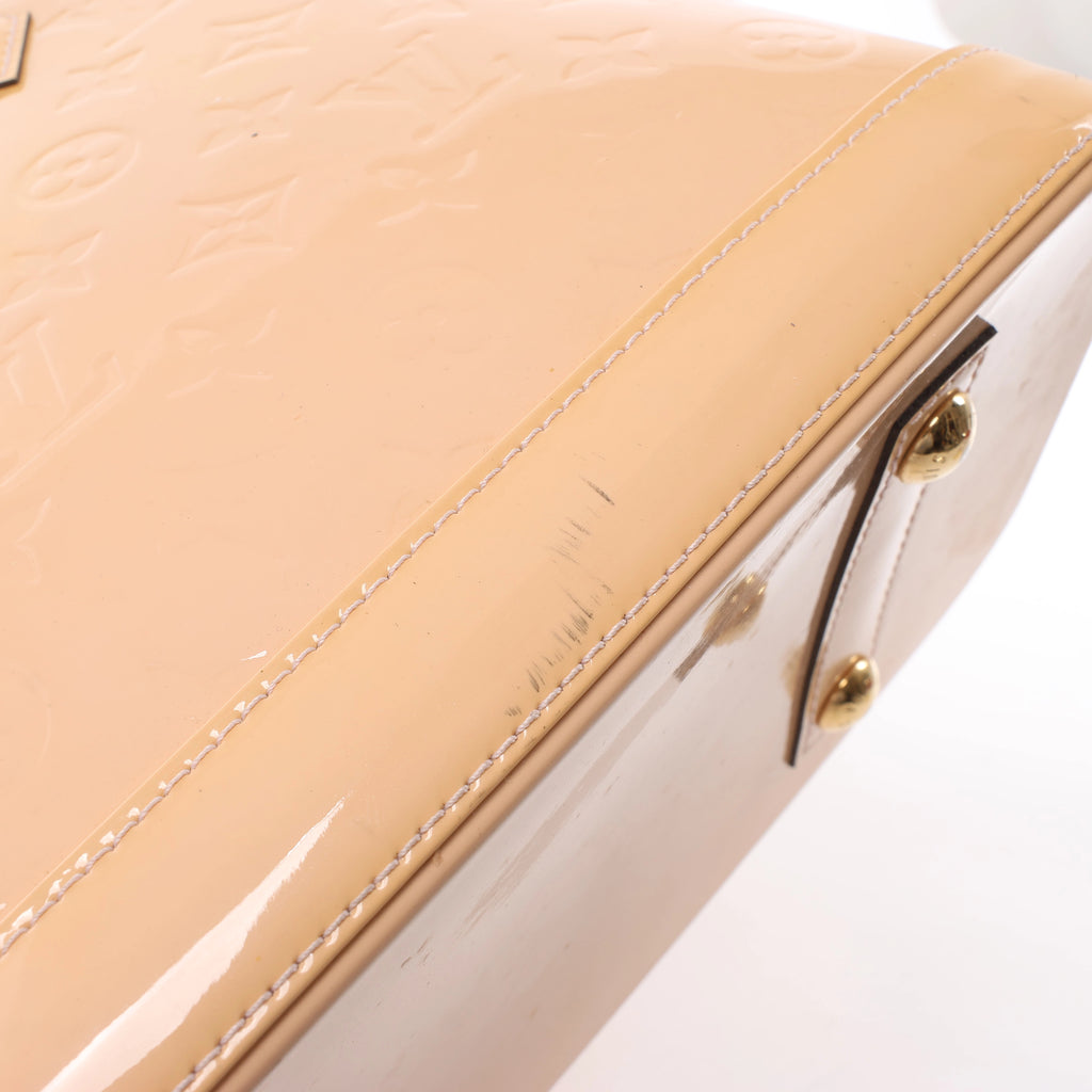 Louis Vuitton Alma PM Vernis Handbag in Beige M90170