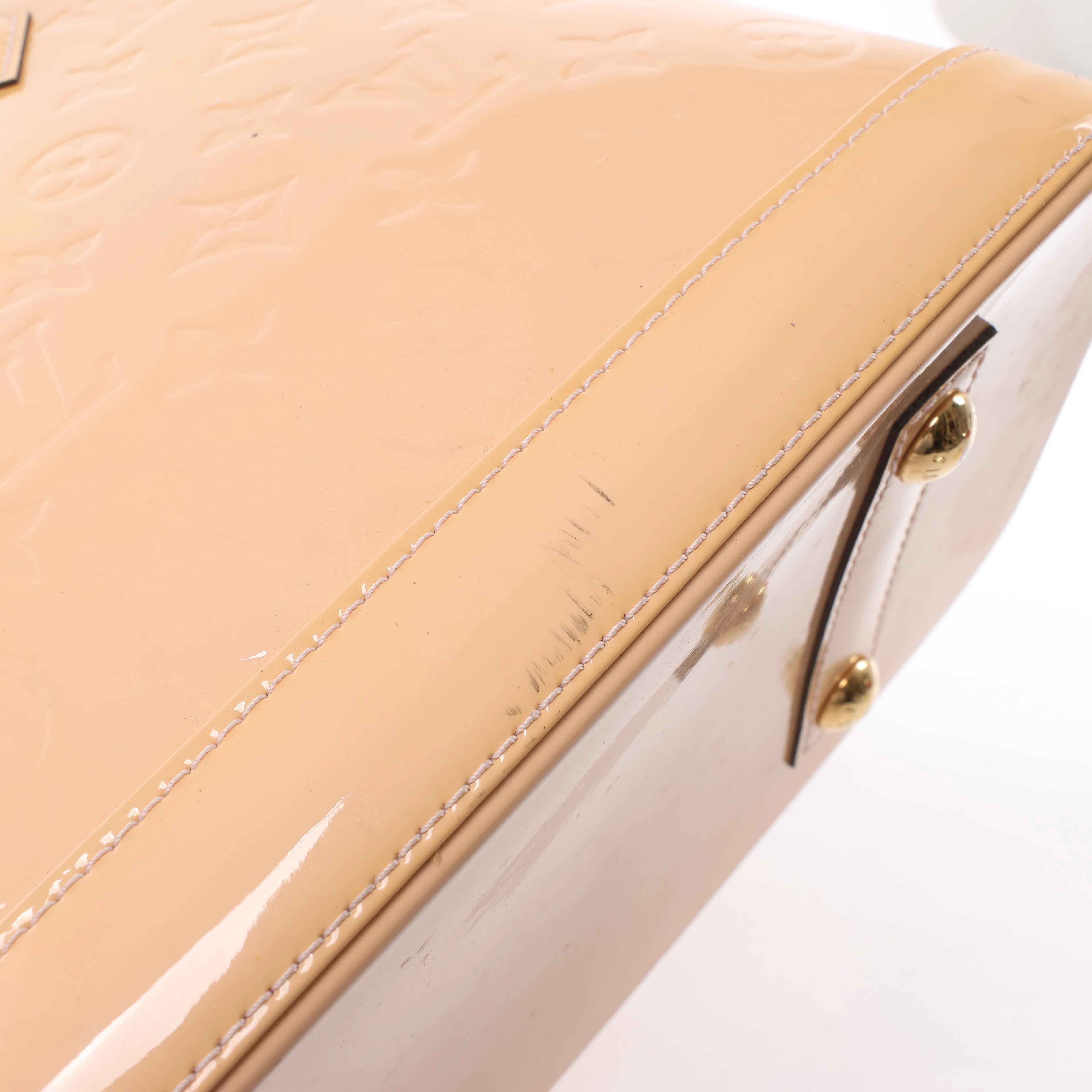 Louis Vuitton Alma PM Vernis Handbag in Beige M90170
