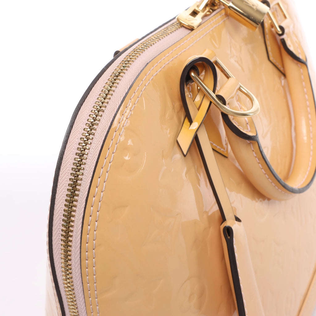 Louis Vuitton Alma PM Vernis Handbag in Beige M90170
