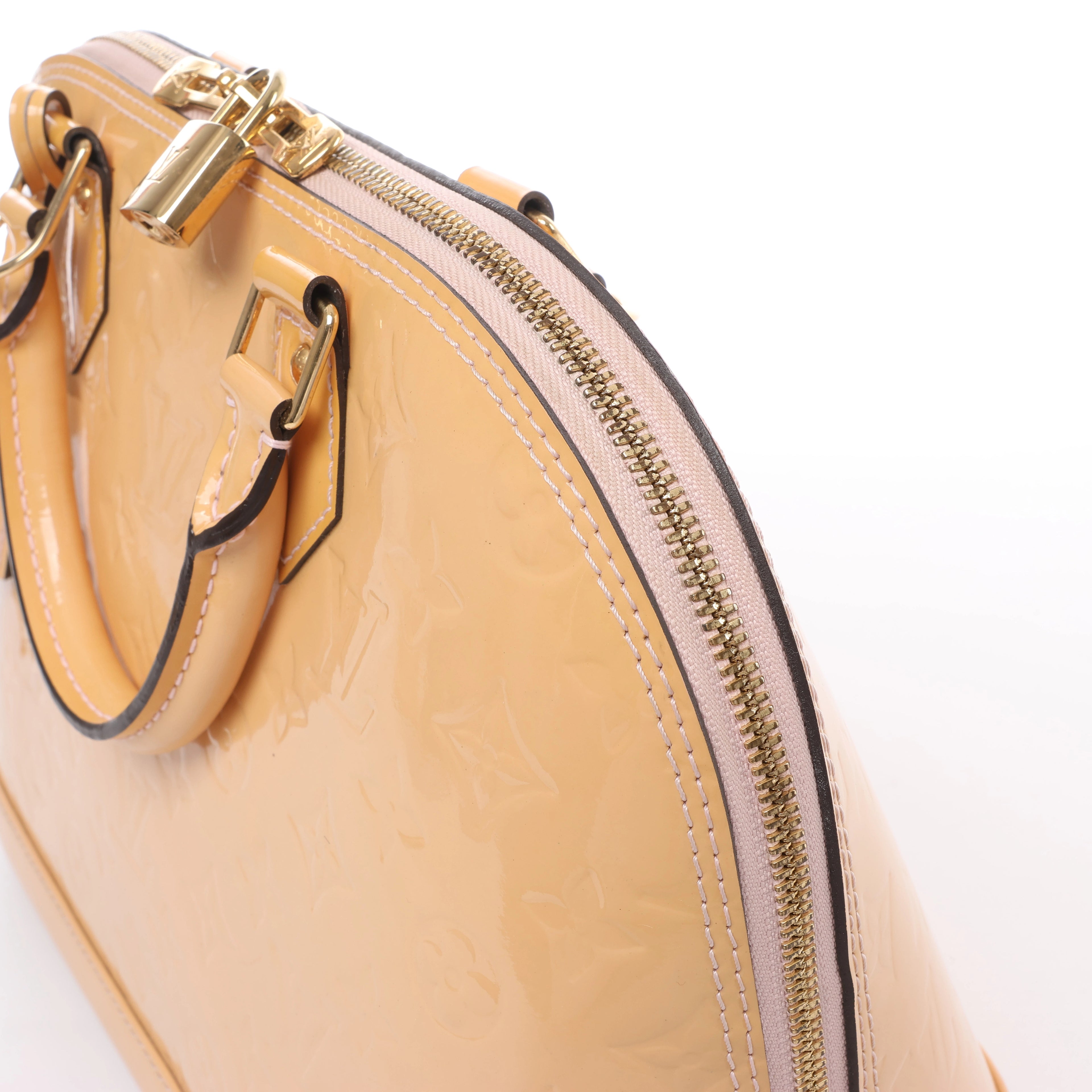 Louis Vuitton Alma PM Vernis Handbag in Beige M90170