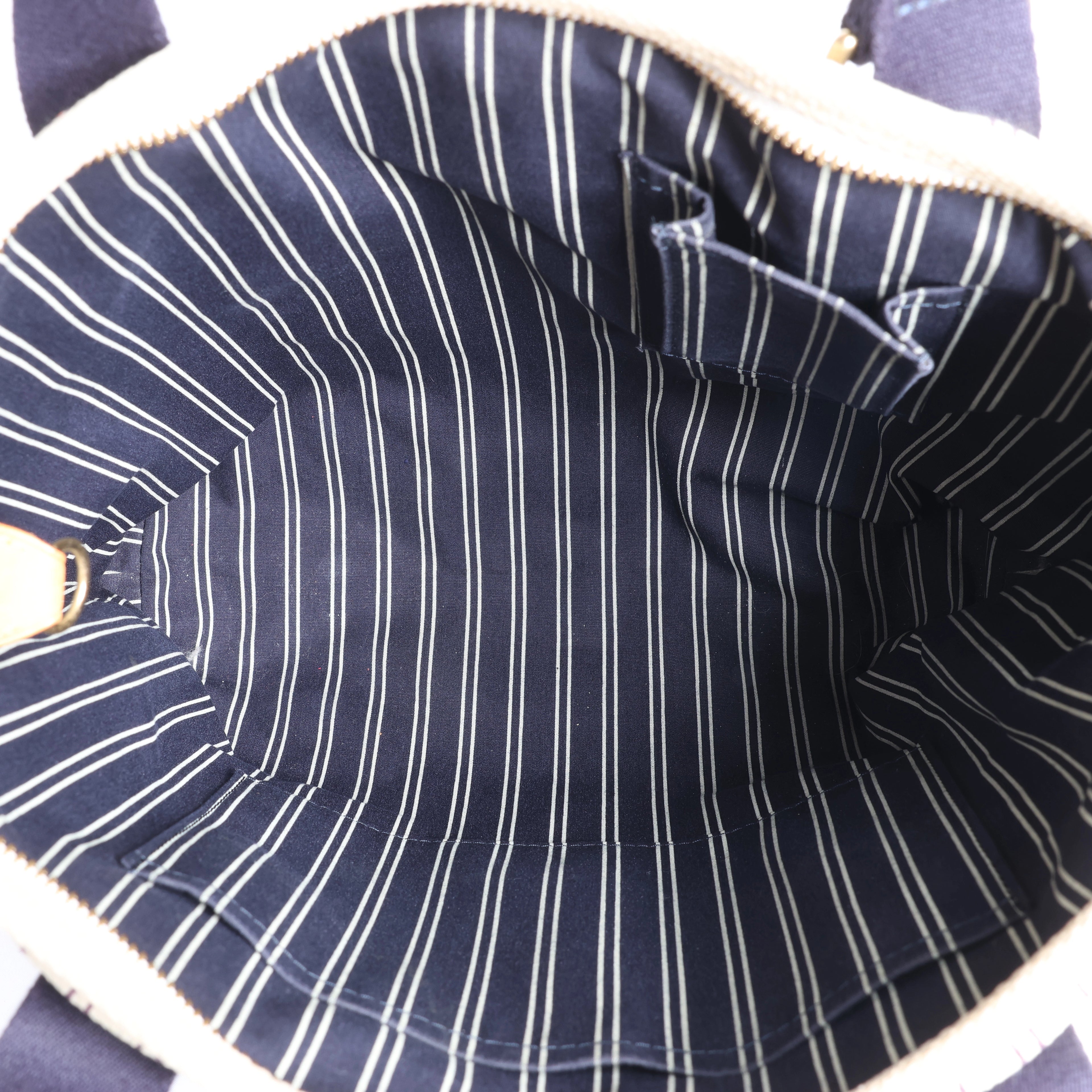 Bolso de hombro LockMe de Louis Vuitton en negro