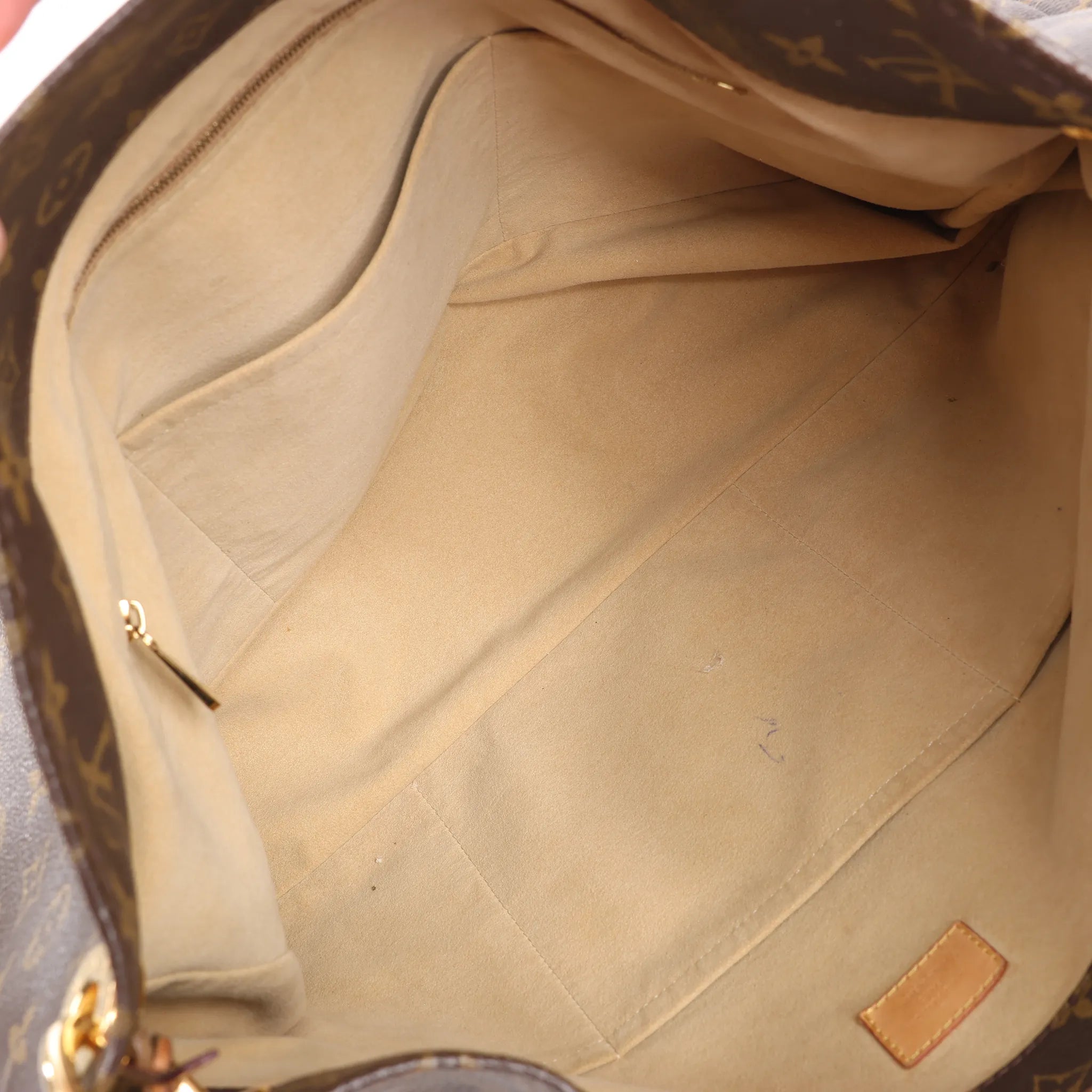 Louis Vuitton Artsy GM Monogram Shoulder Bag in Brown M40259