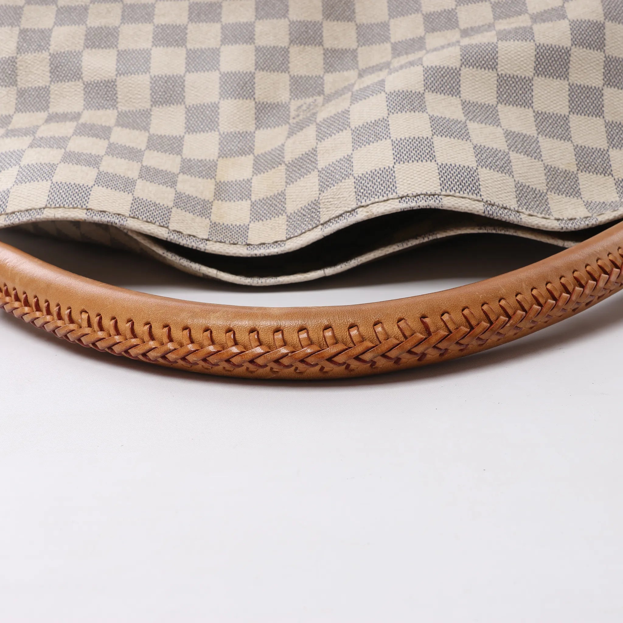 Louis Vuitton Artsy MM Damier Azur Shoulder Bag in Beige N41174