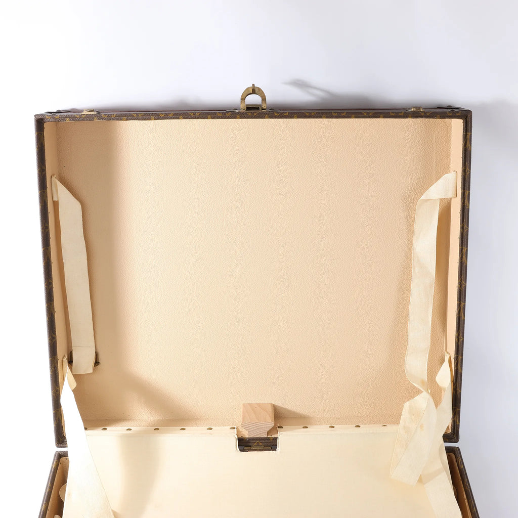 Louis Vuitton Bisten Monogram Canvas Handbag in Brown 903993