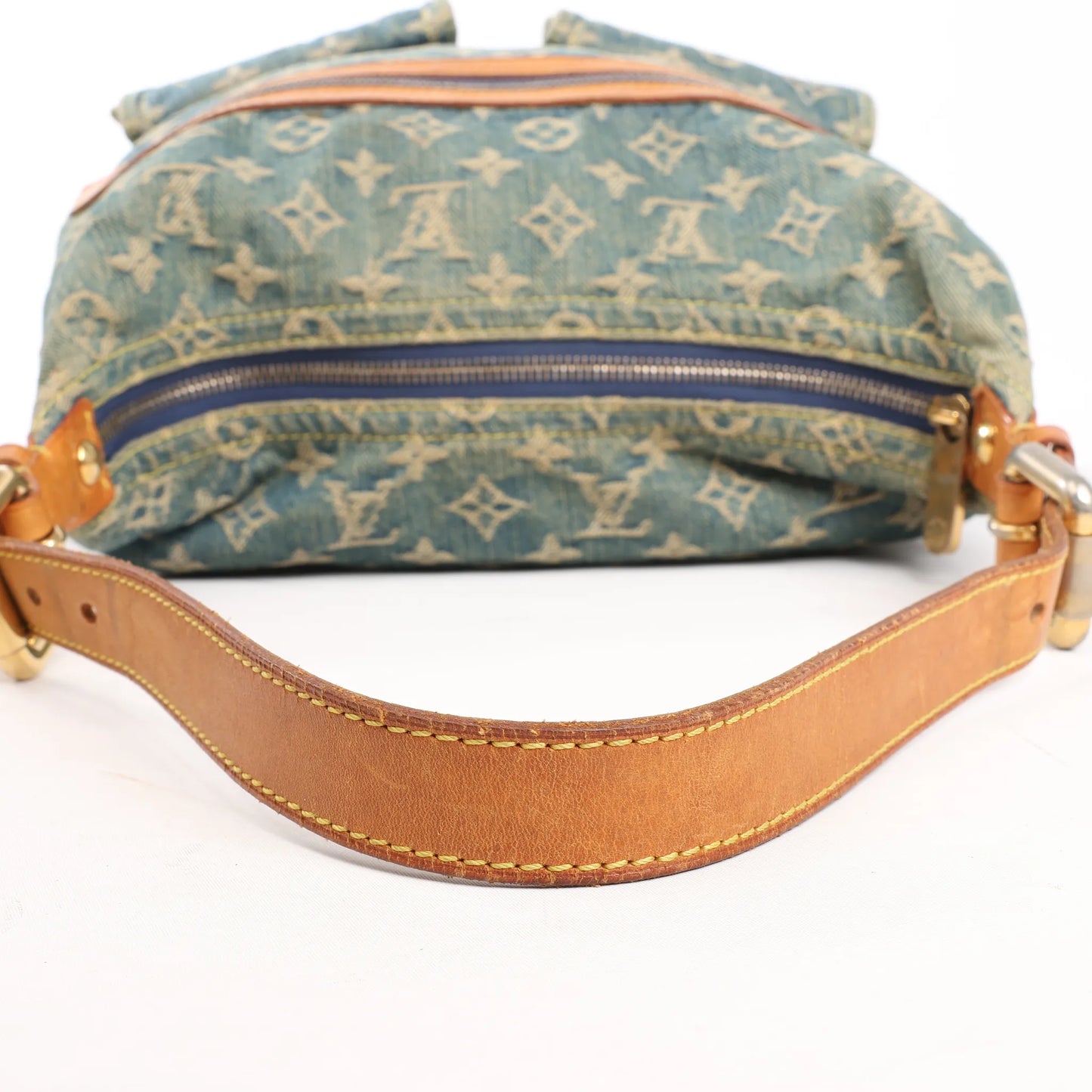 Louis Vuitton Baggy GM Monogram Denim Shoulder Bag in Blue M95048