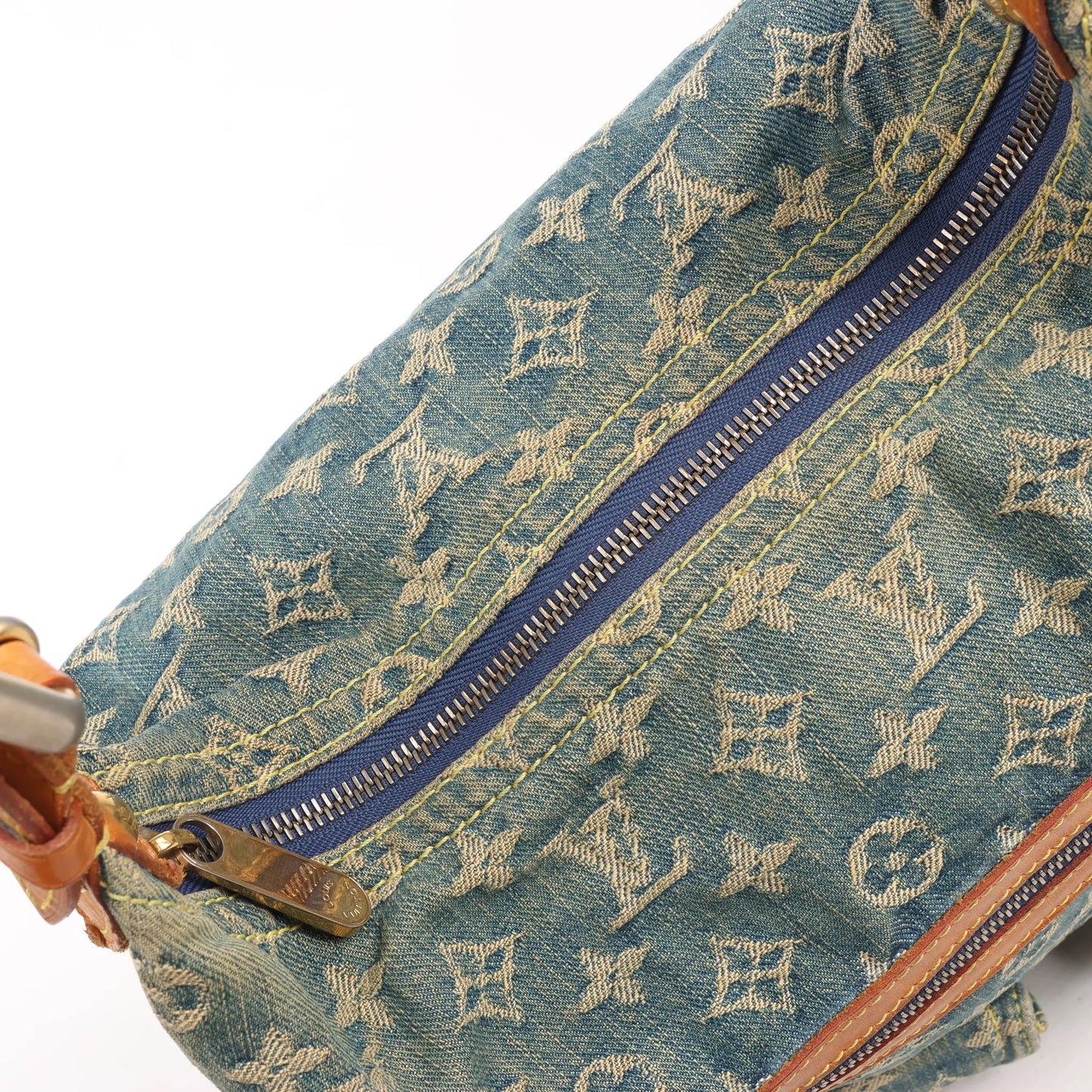 Louis Vuitton Baggy GM Monogram Denim Shoulder Bag in Blue M95048