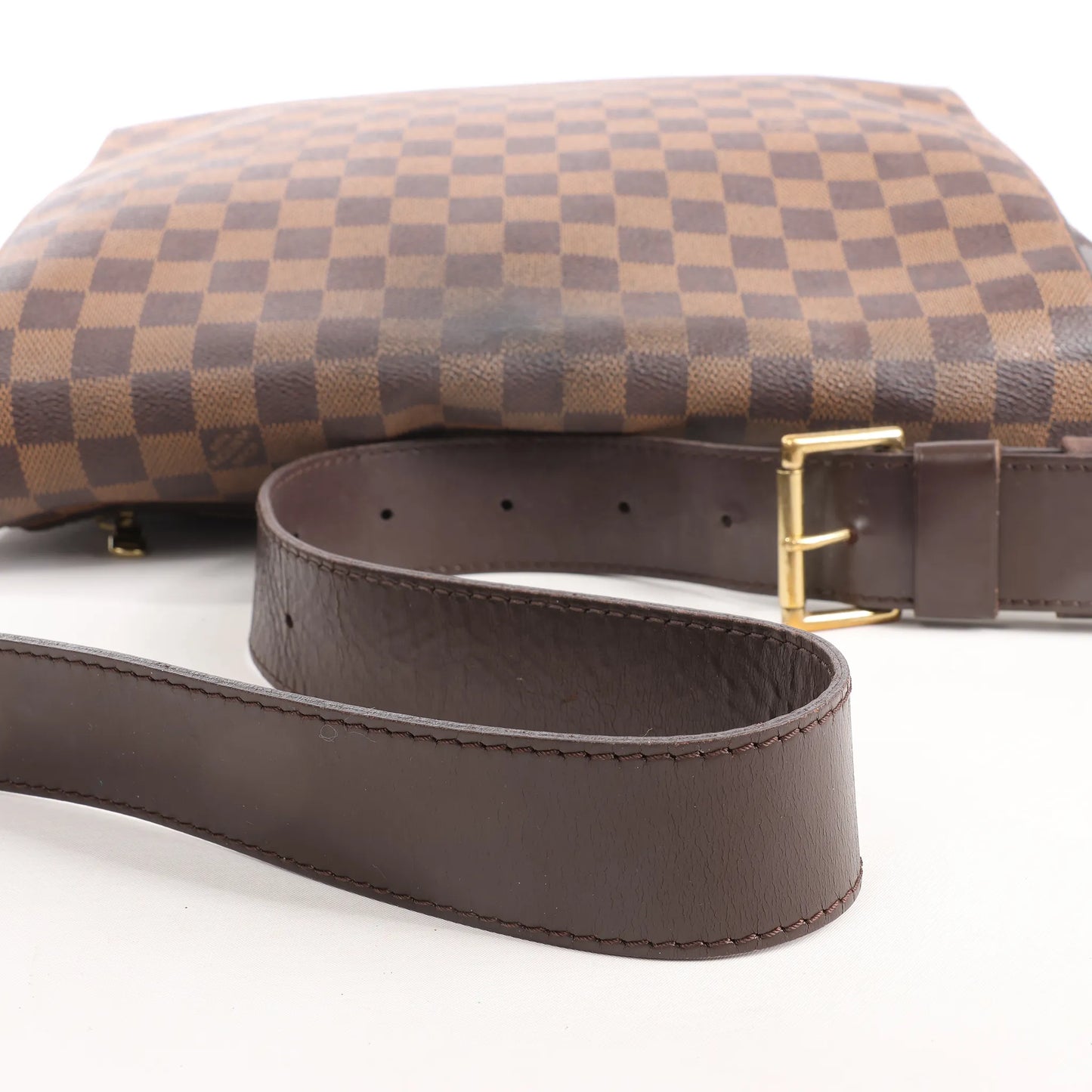 Louis Vuitton Bastille Damier Ebene Messenger Crossbody Bag in Brown N45258