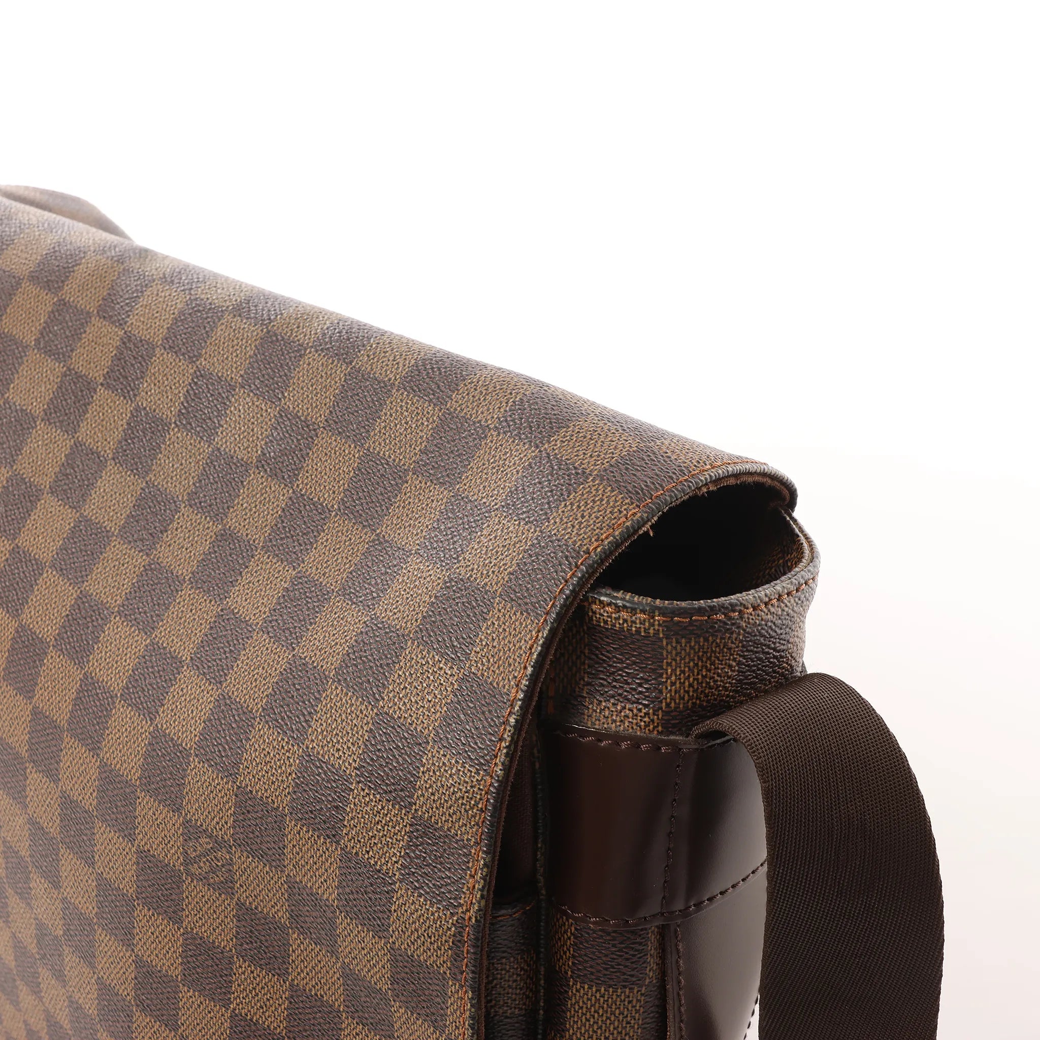 Louis Vuitton Bastille Damier Ebene Messenger Crossbody Bag in Brown N45258