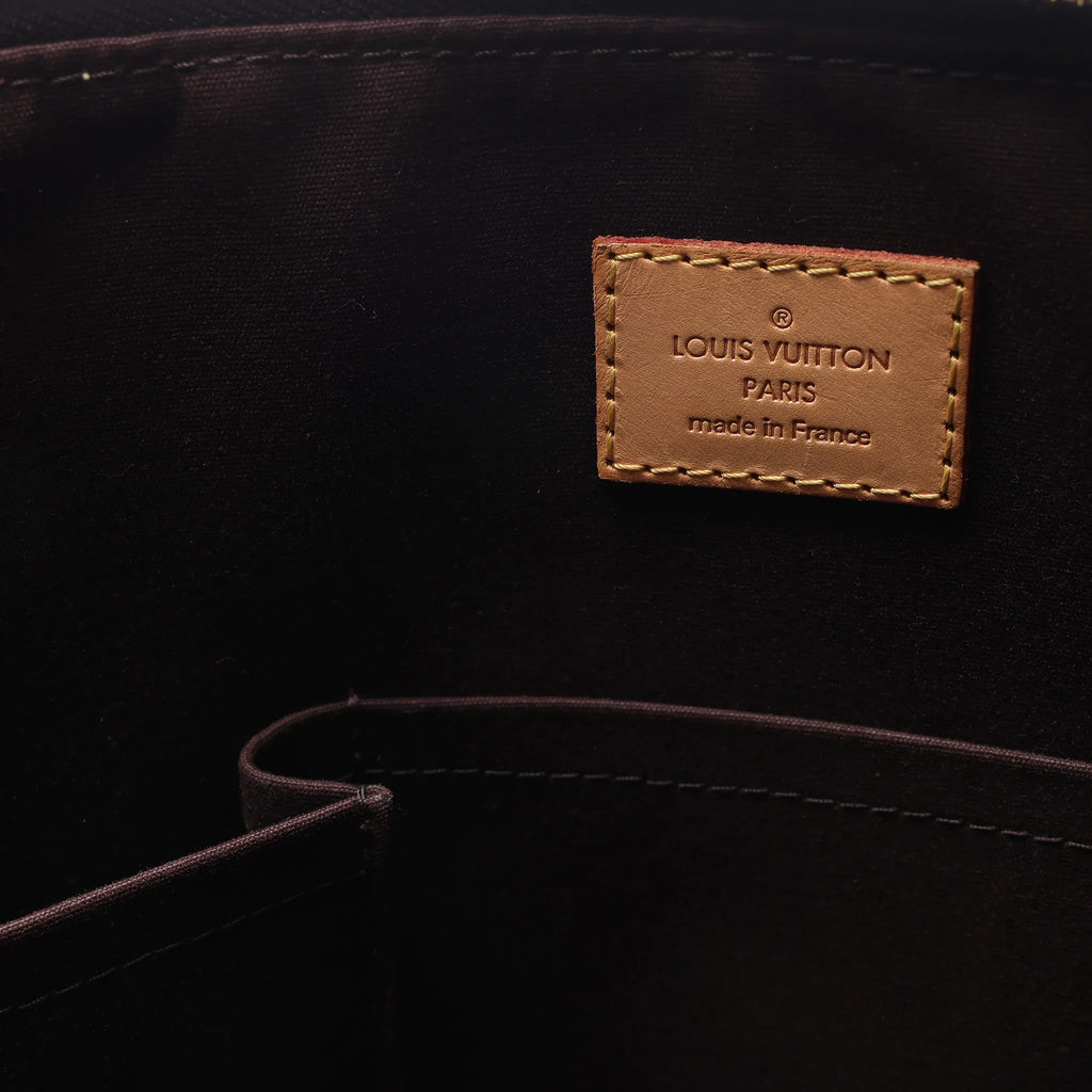 Louis Vuitton Bellevue GM Vernis Leather Shoulder Bag in Burgundy M93589