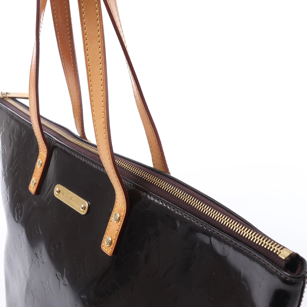 Louis Vuitton Bellevue GM Vernis Leather Shoulder Bag in Burgundy M93589