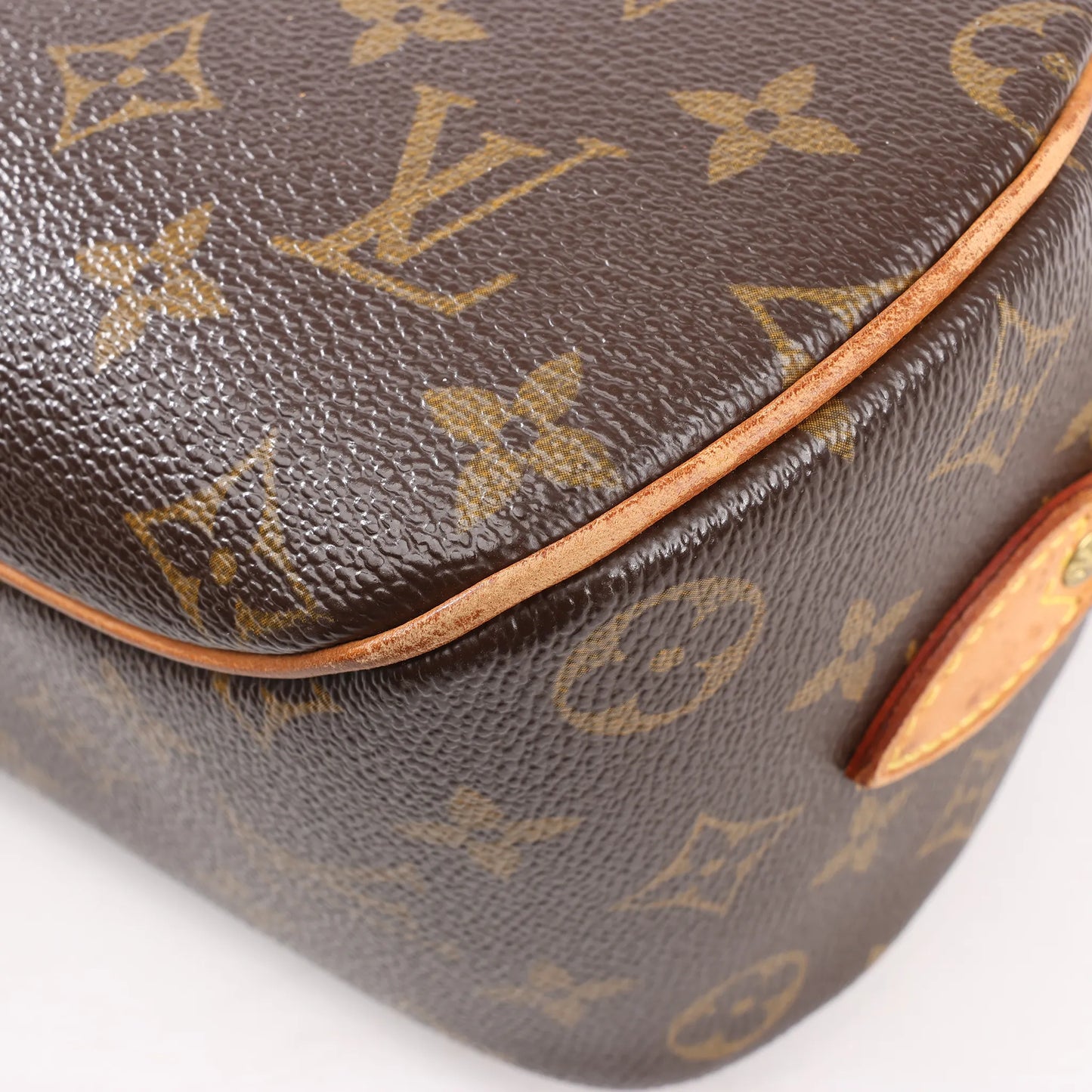 Louis Vuitton Monogram Canvas Blois Crossbody Bag in Brown M51221