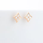Louis Vuitton Blossom Puz Star Nakre Shells Earrings 750(PG) 3.7g 464622 A08710