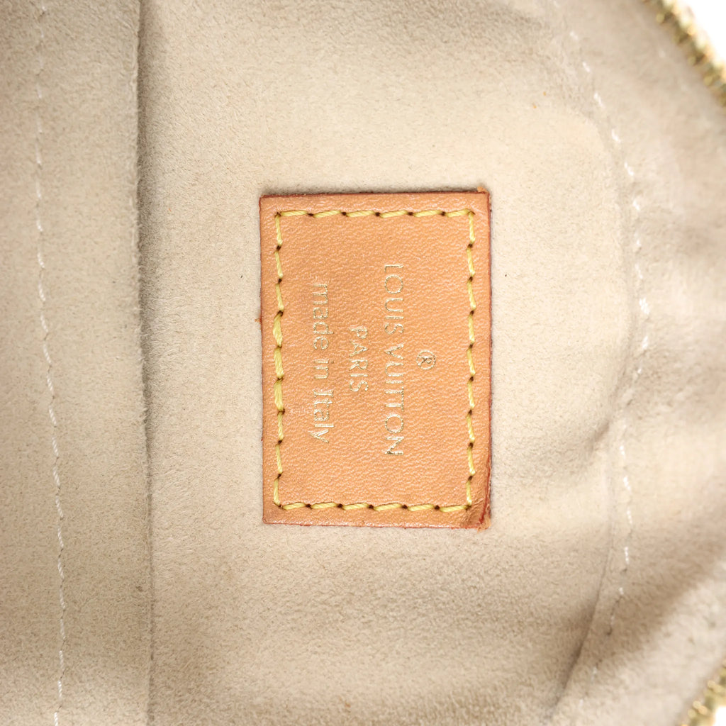 Louis Vuitton Boite Chapeau Souple Damier Azur Crossbody Bag in Beige N40333