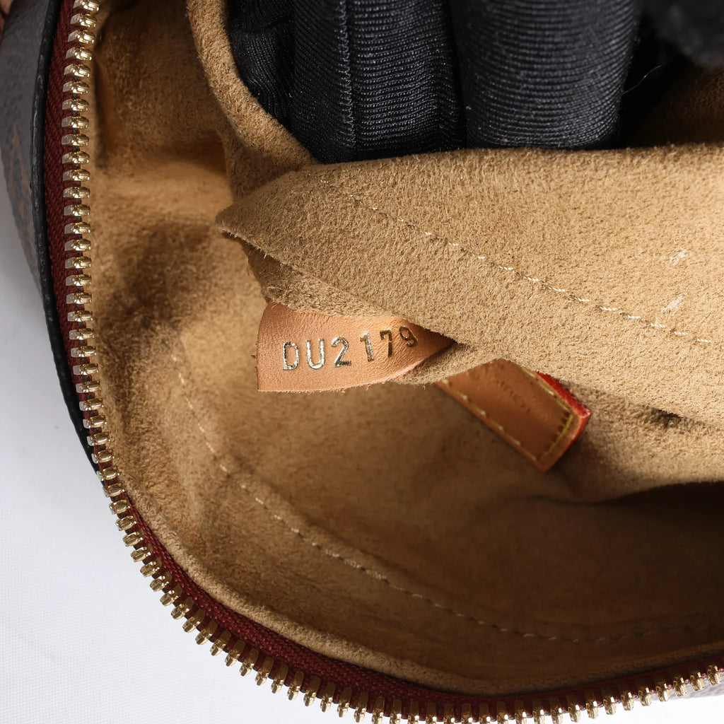 Louis Vuitton Boite Chapeau Souple MM Monogram Leather Crossbody Bag in Brown M52294