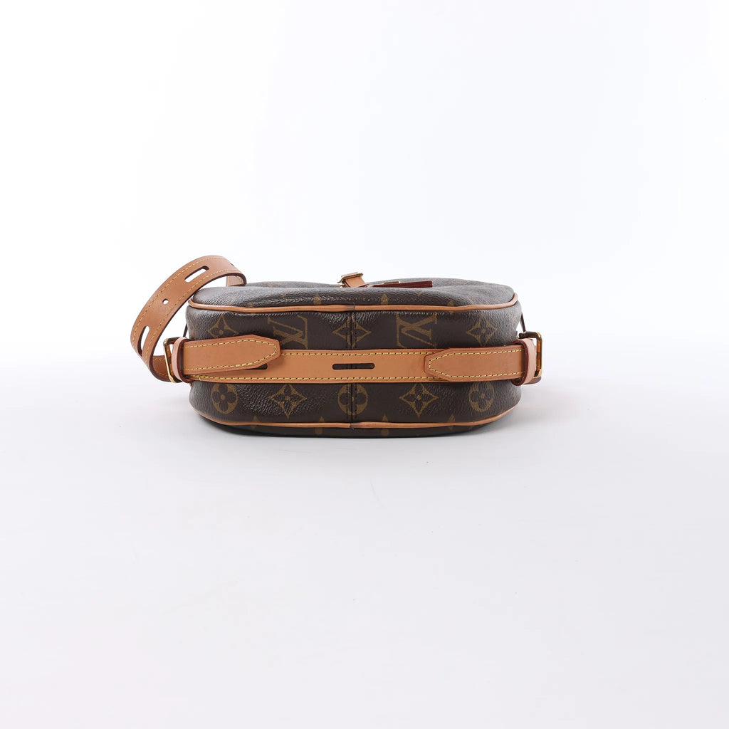 Louis Vuitton Boite Chapeau Souple MM Monogram Leather Crossbody Bag in Brown M52294