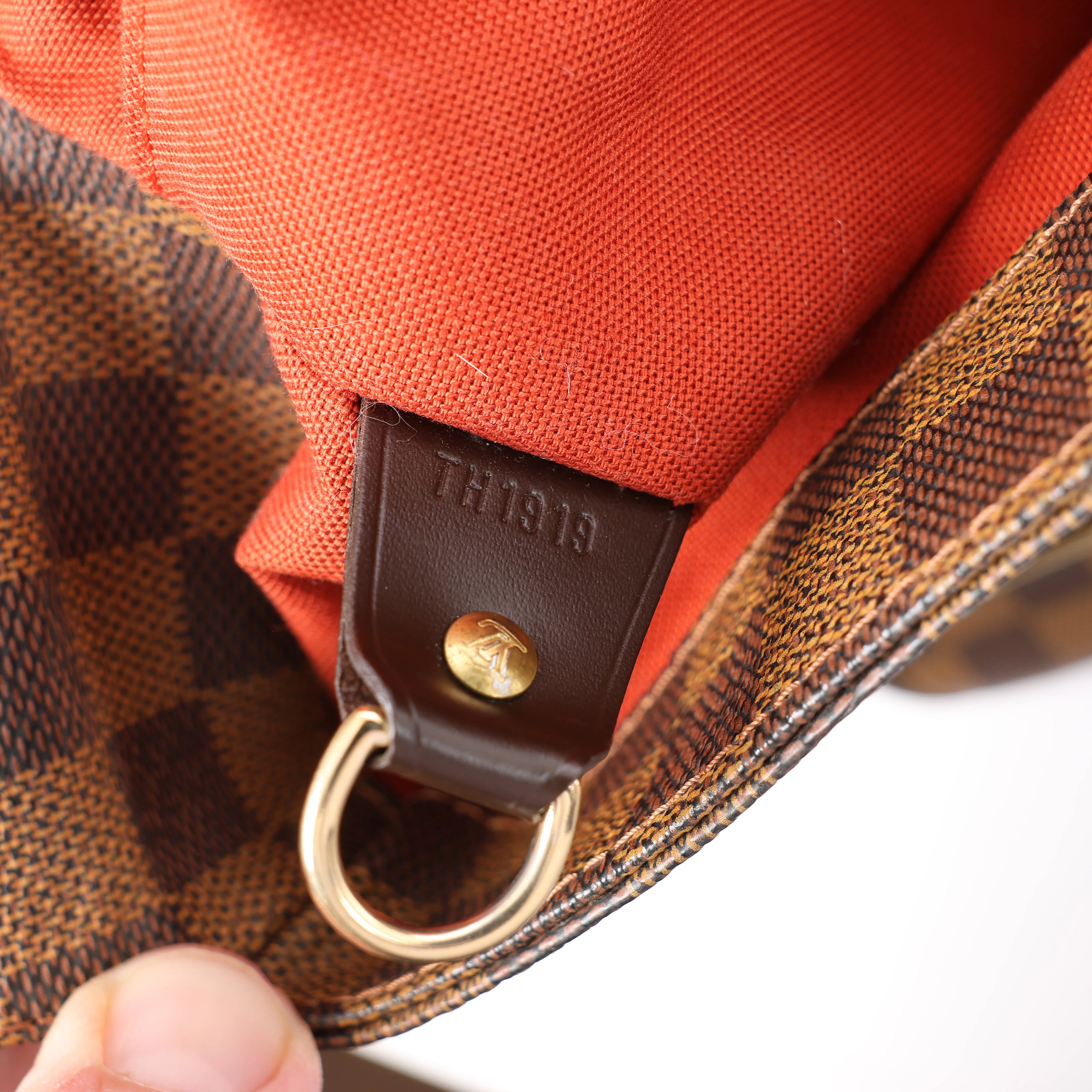 Louis Vuitton Broadway Damier Ebene Messenger Shoulder Bag in Brown N42270