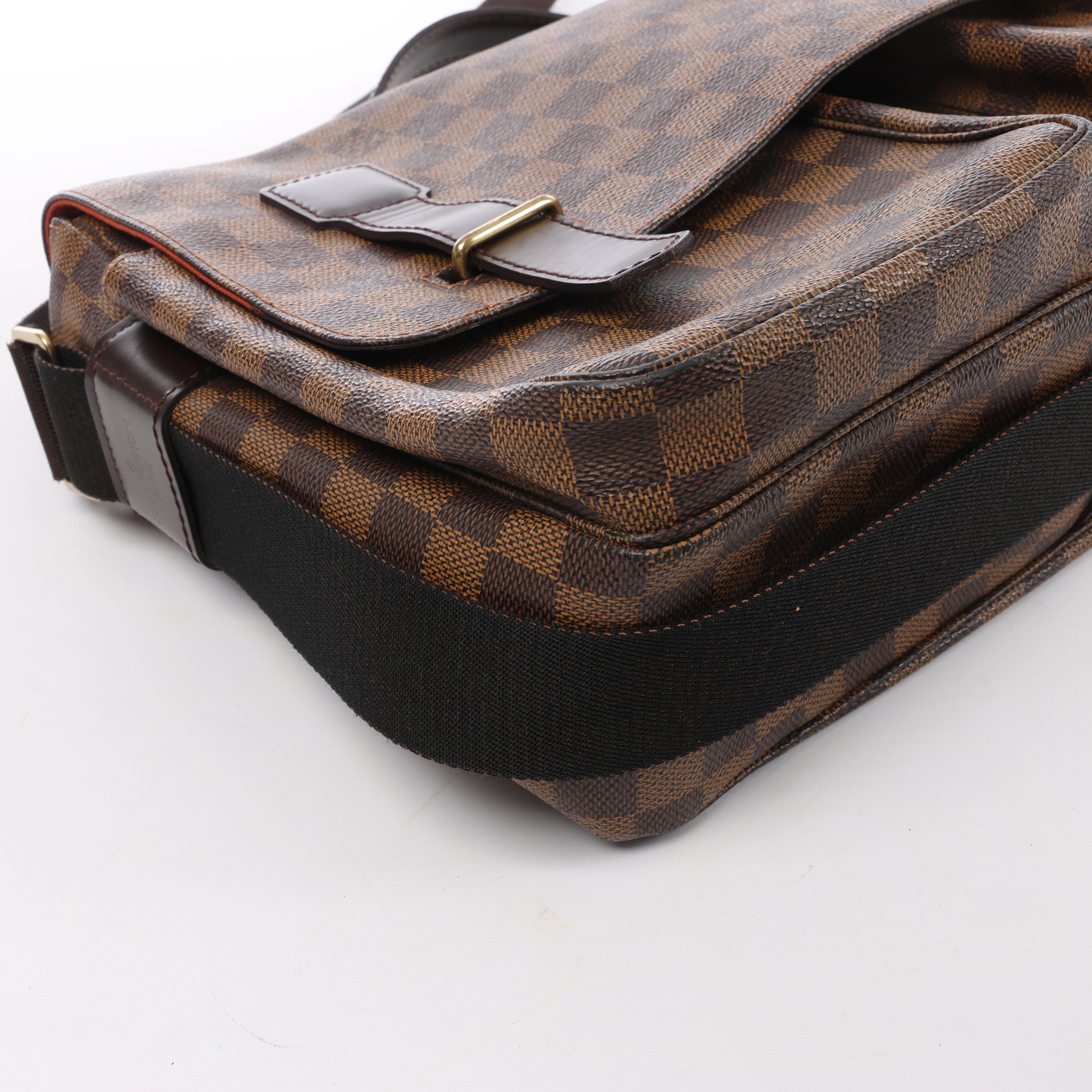 Louis Vuitton Broadway Damier Ebene Messenger Shoulder Bag in Brown N42270