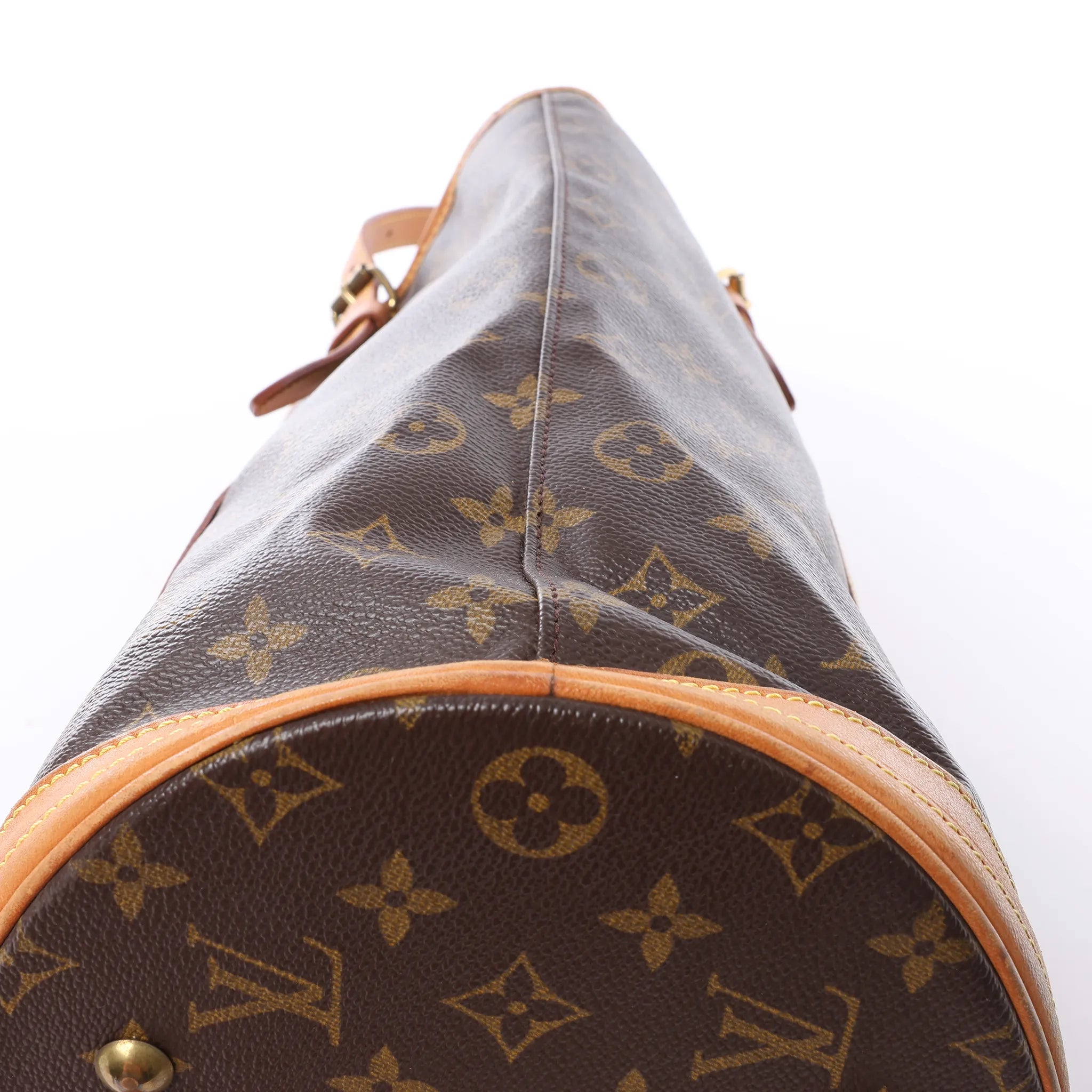 Louis Vuitton Bucket GM Monogram Canvas Shoulder Bag in Brown M42236