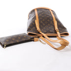 Louis Vuitton Bucket GM Monogram Canvas Shoulder Bag in Brown M42236