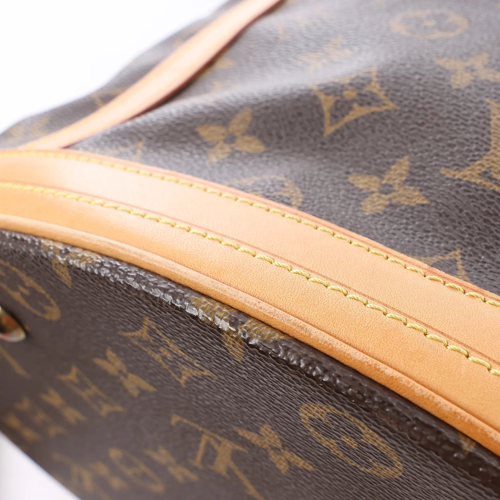 Louis Vuitton Bucket GM Monogram Canvas Shoulder Bag in Brown M42236