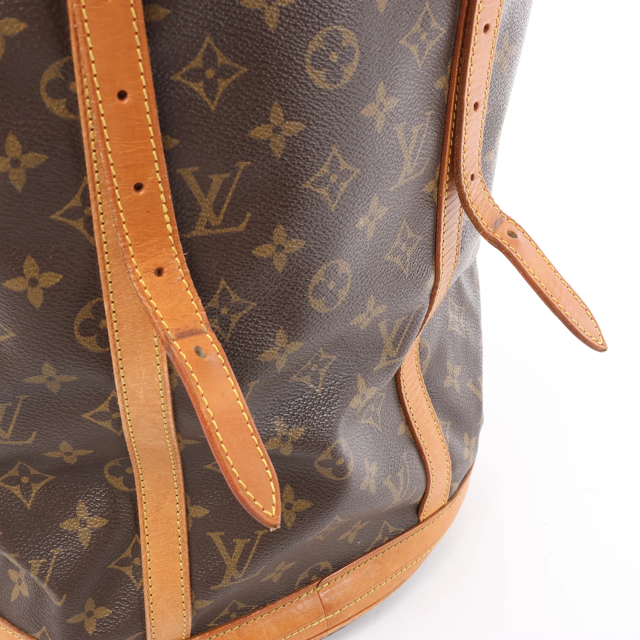 Louis Vuitton Bucket GM Monogram Canvas Shoulder Bag in Brown M42236