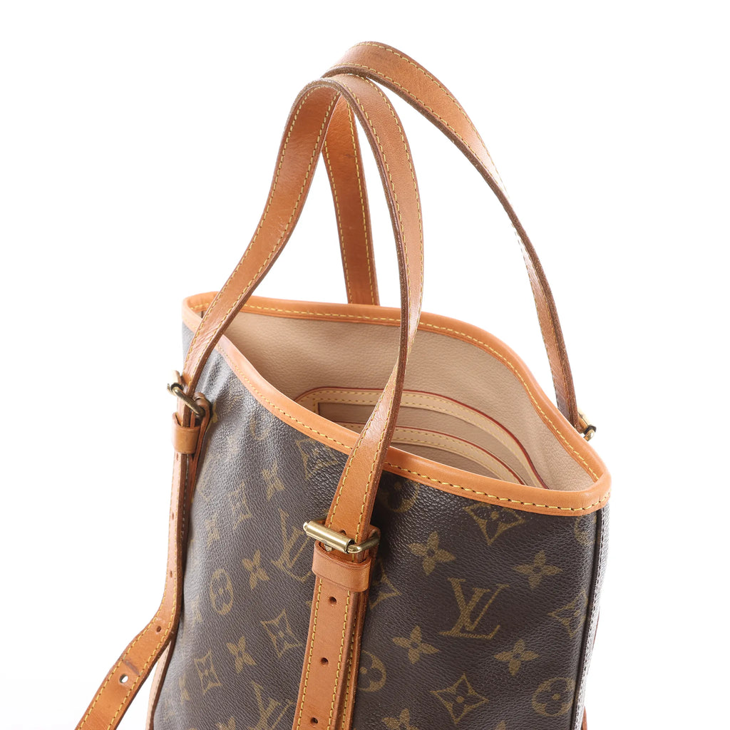 Louis Vuitton Bucket GM Monogram Canvas Shoulder Bag in Brown M42236