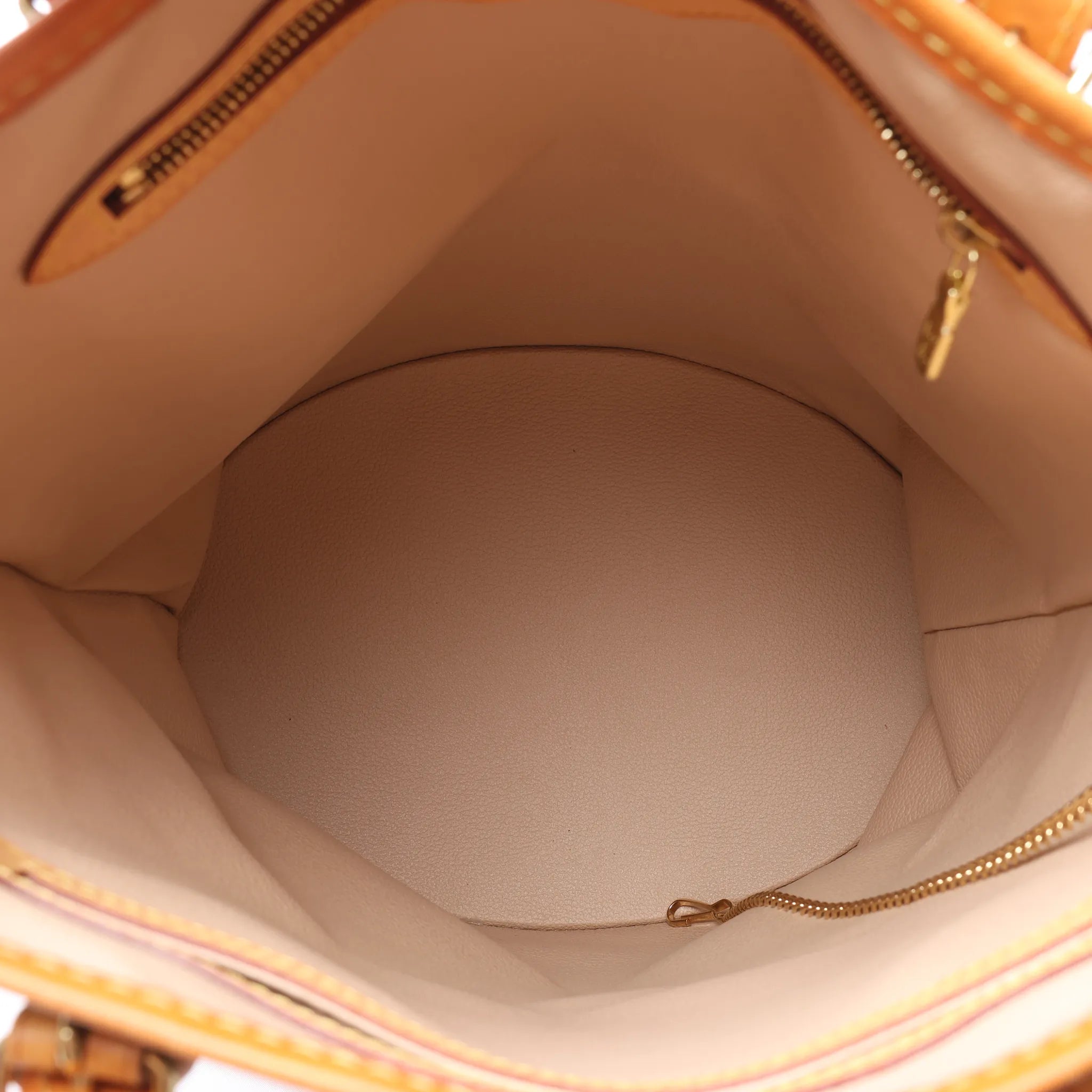 Louis Vuitton Bucket GM Monogram Canvas Shoulder Bag in Brown M42236
