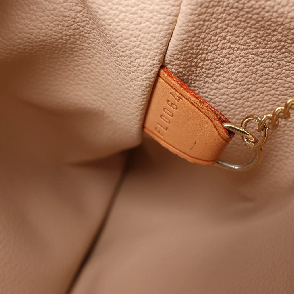 Louis Vuitton Bucket GM Monogram Canvas Shoulder Bag in Brown