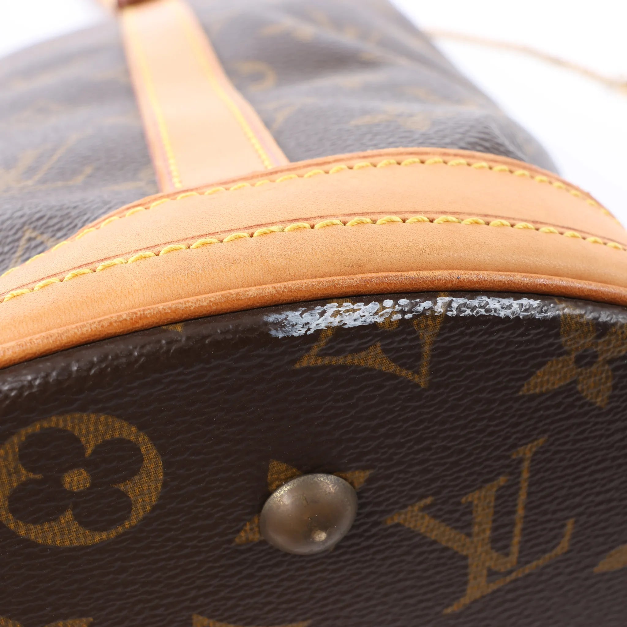 Louis Vuitton Bucket GM Monogram Canvas Shoulder Bag in Brown