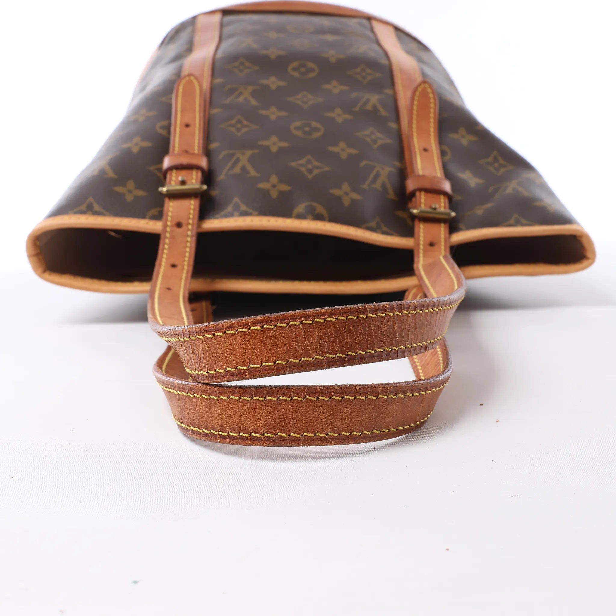 Louis Vuitton Bucket GM Monogram Canvas Shoulder Bag in Brown M42236