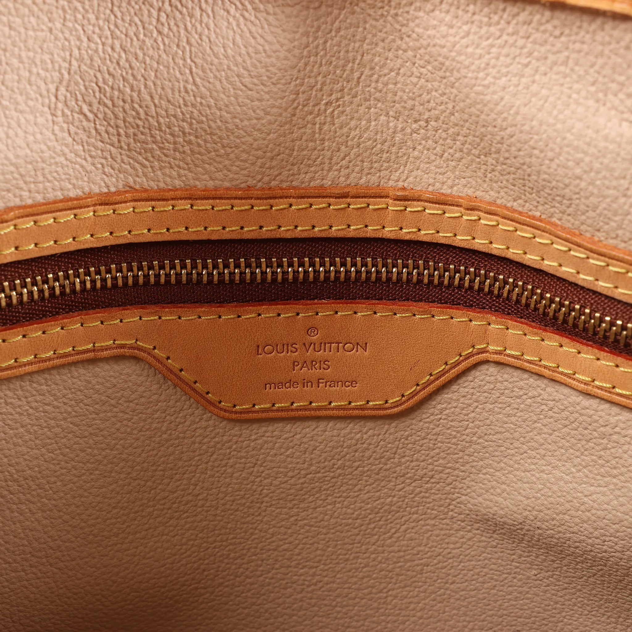Louis Vuitton Bucket GM Monogram Canvas Shoulder Bag in Brown M42236