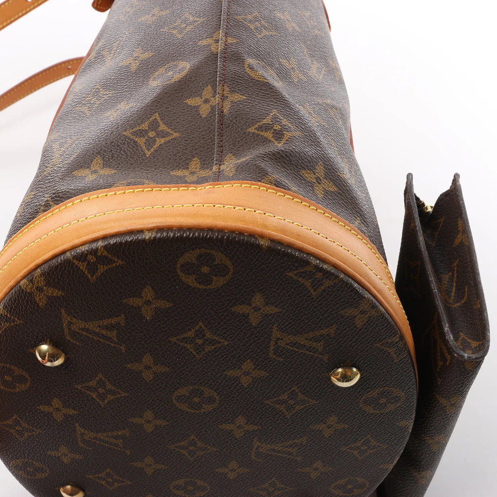 Louis Vuitton Bucket GM Monogram Canvas Shoulder Bag in Brown M42236