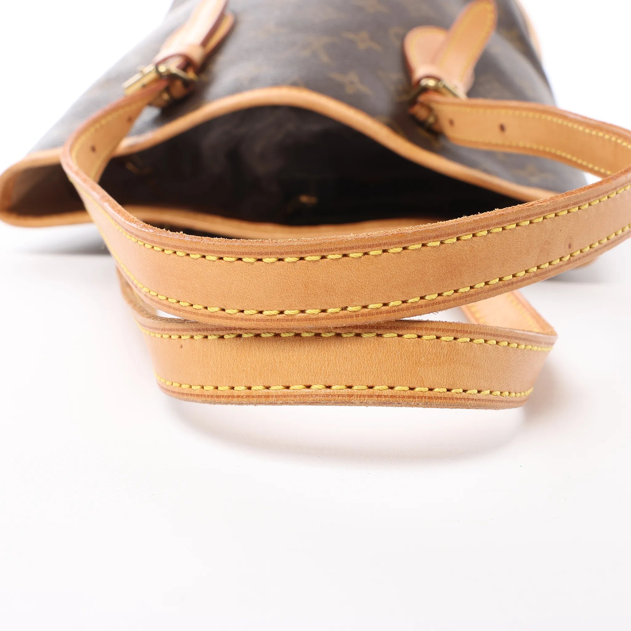 Louis Vuitton Bucket PM Monogram Canvas Shoulder Bag in Brown M42238