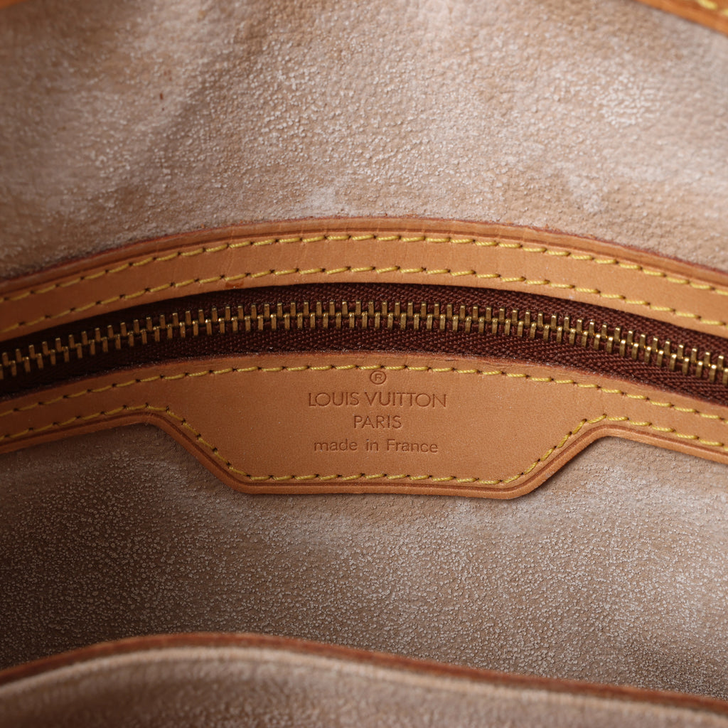 Louis Vuitton Bucket PM Monogram Shoulder Bag in Brown M42238