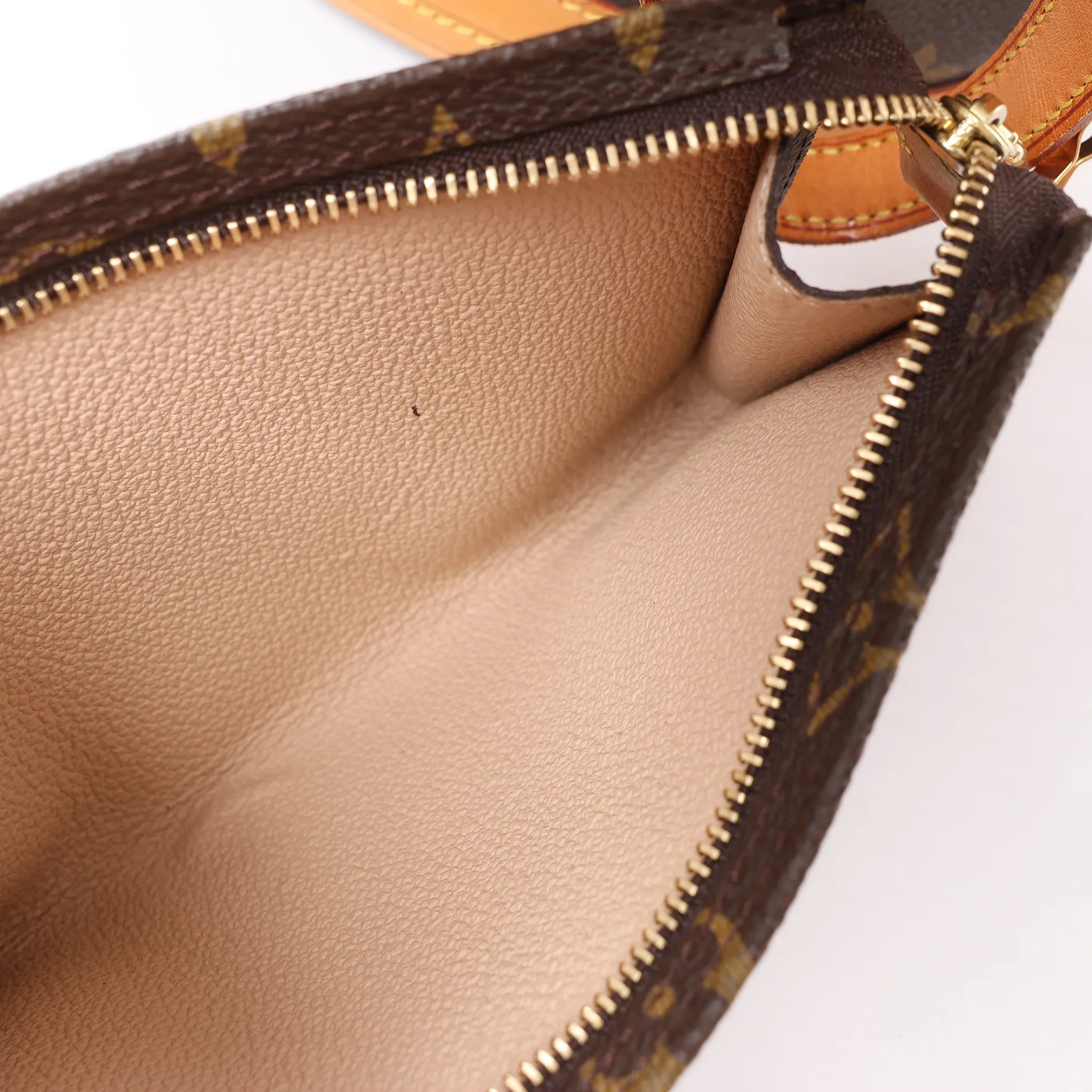 Louis Vuitton Bucket PM Monogram Canvas Shoulder Bag in Brown M42238